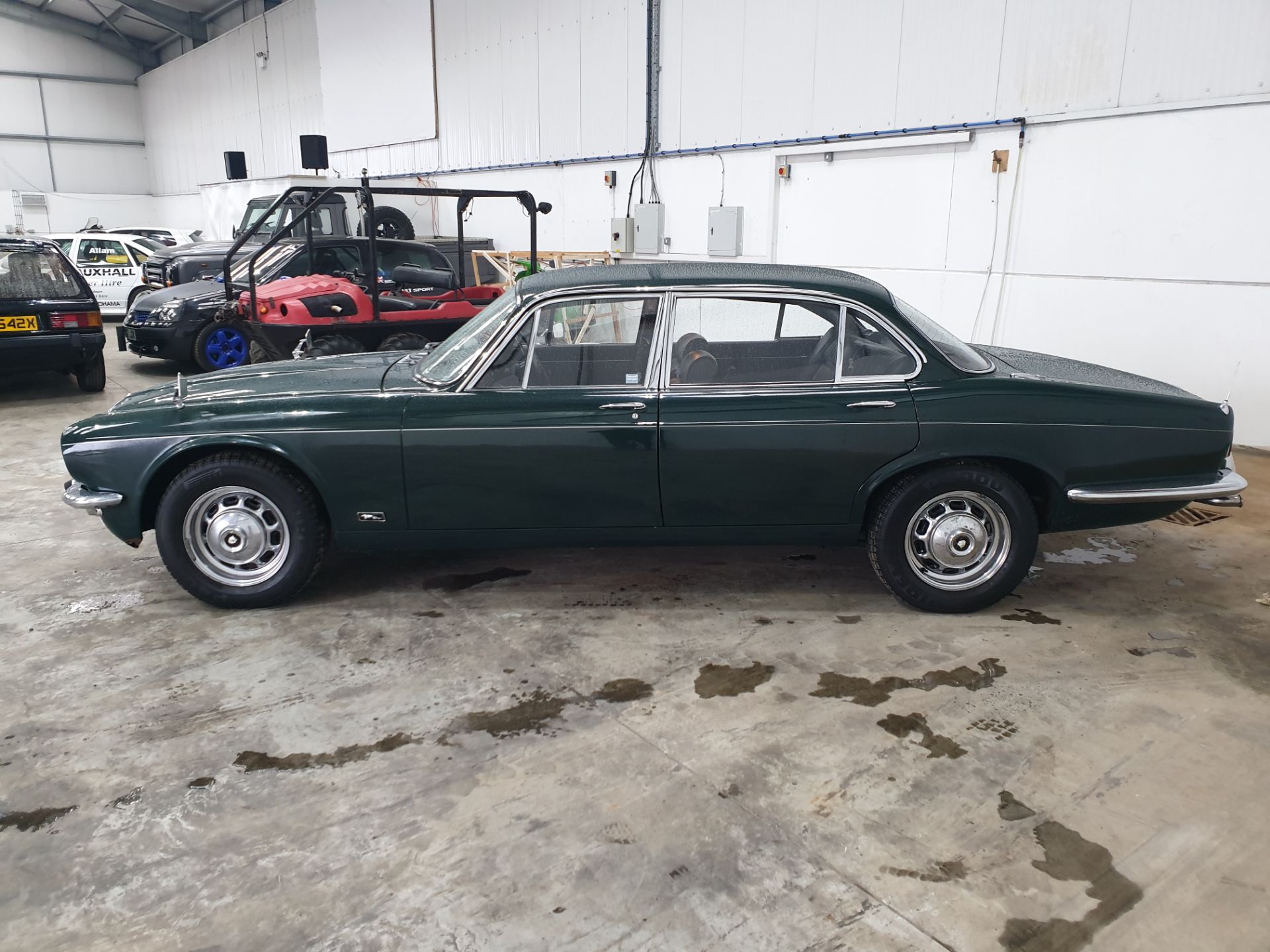 1975 Jaguar XJ6 3.4 - Image 6 of 16