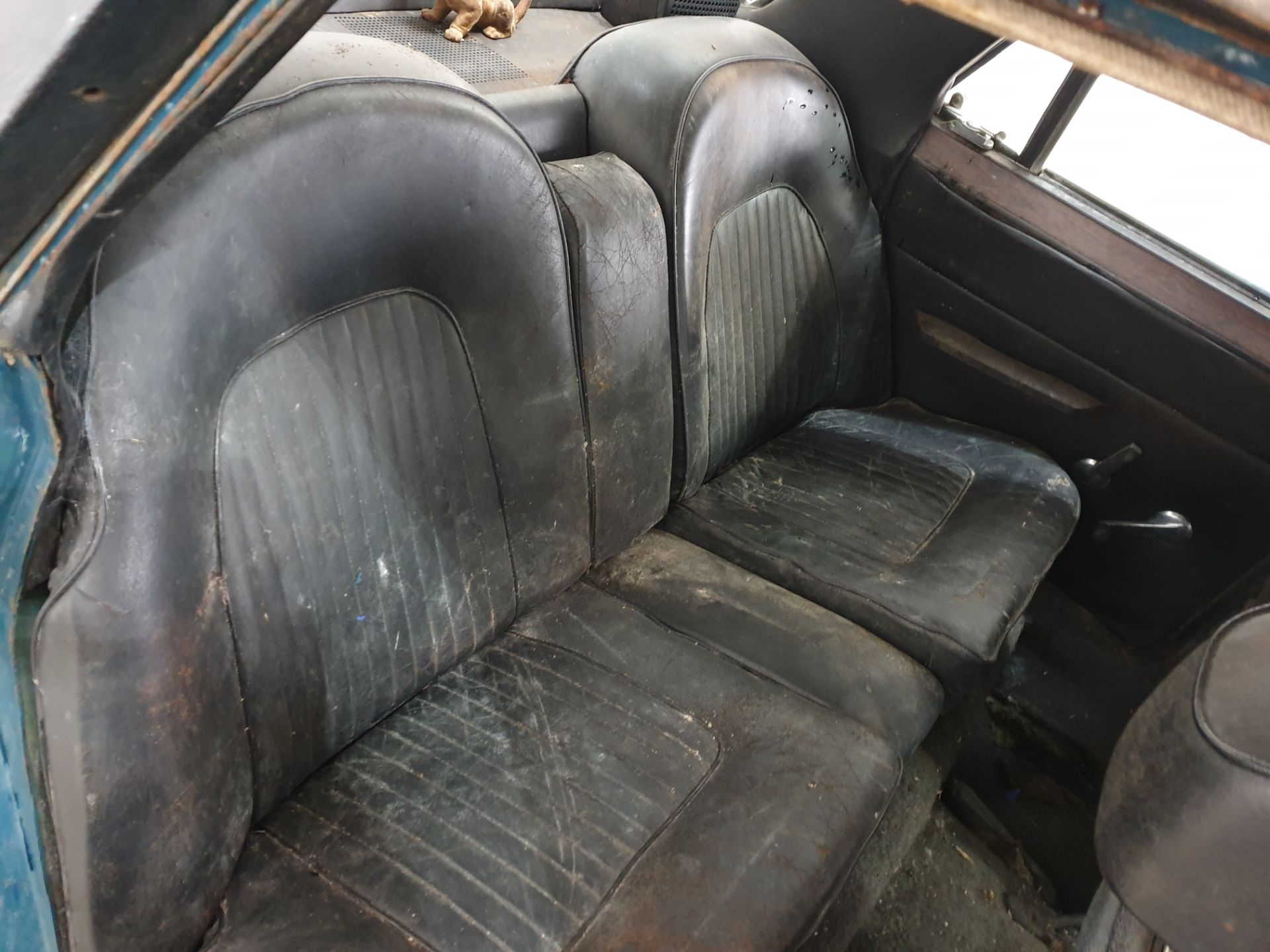 Rover P6 Restoration project - Image 9 of 11