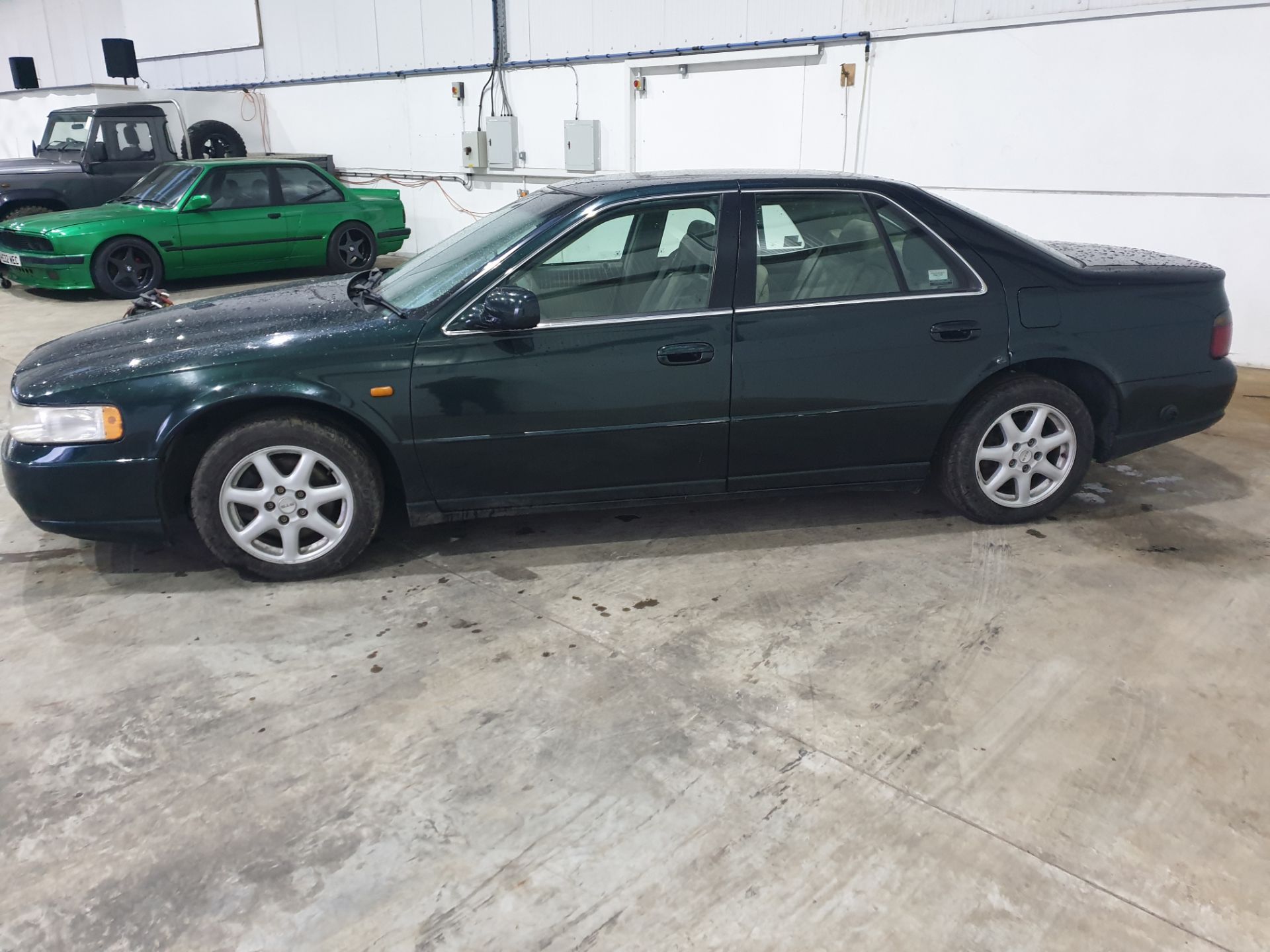 Cadillac STS V8 - Image 6 of 11