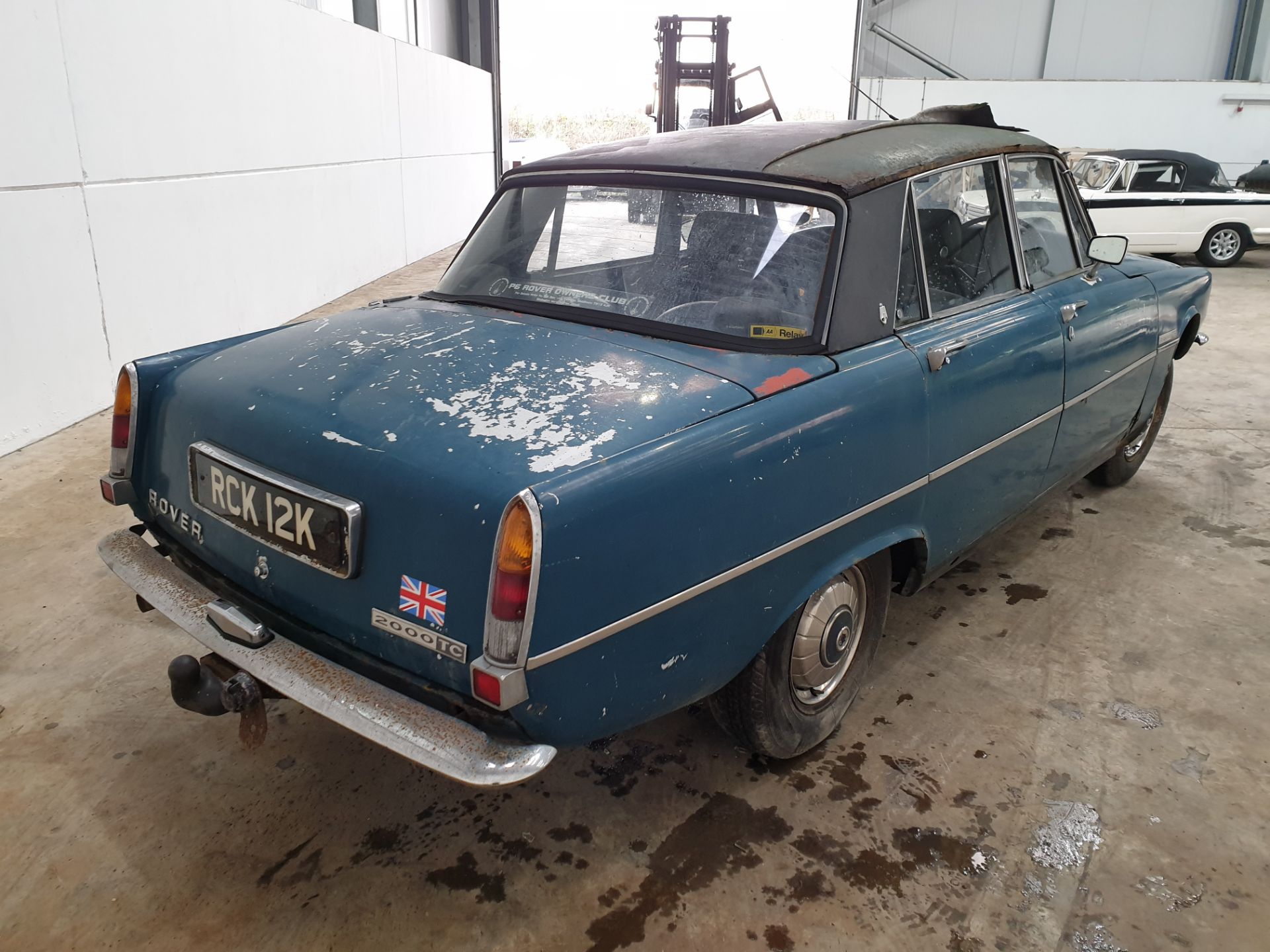 Rover P6 Restoration project - Image 3 of 11