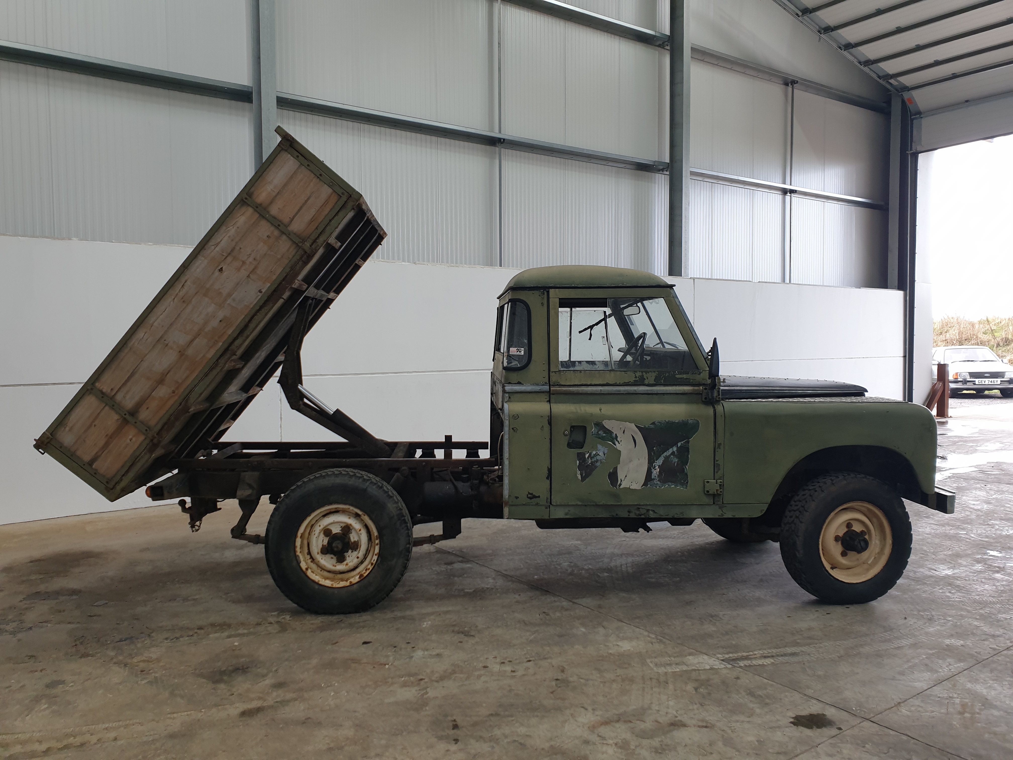 Land Rover Tipper - Image 14 of 15