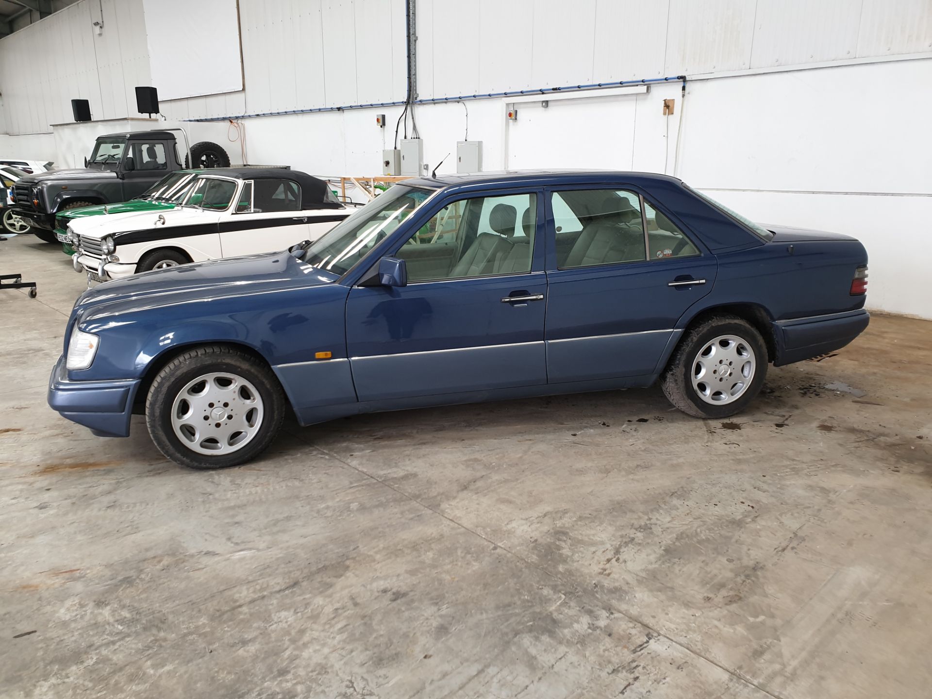 1993 Mercedes E300 D (Non Turbo) - Image 6 of 14