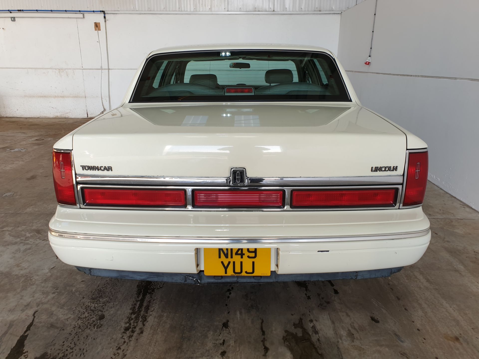 1999 Lincoln Town Car - Image 4 of 16