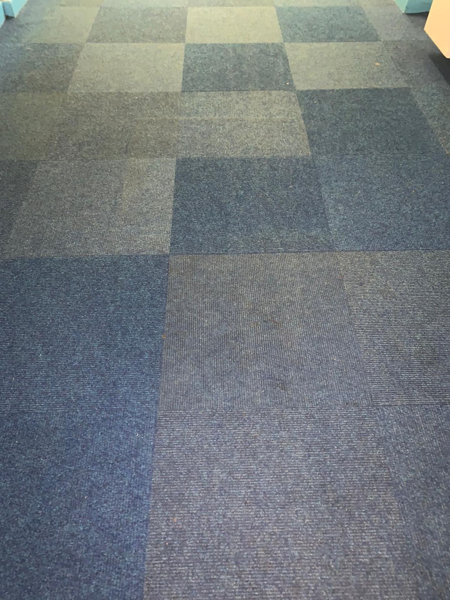 Carpet Tiles Approx 50ft - Bild 2 aus 4