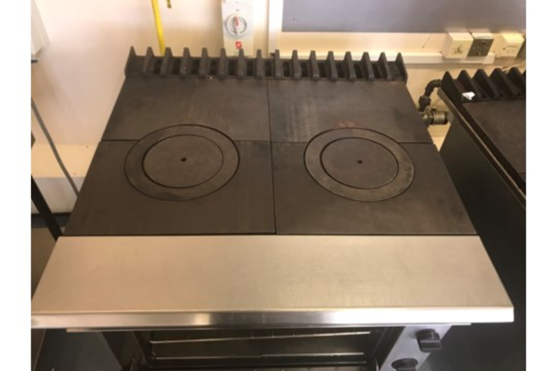 Oven With 2 Hot Plates - Image 3 of 3