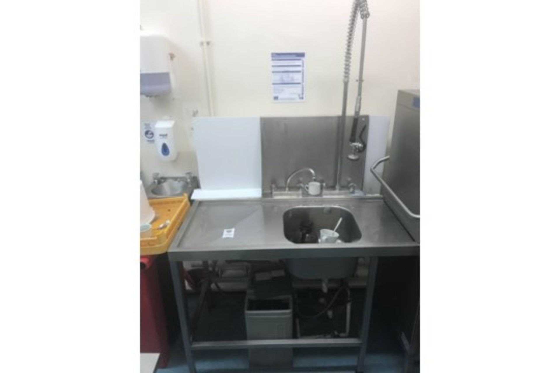 Stainless Steel Kitchen Sink With Shower Hose