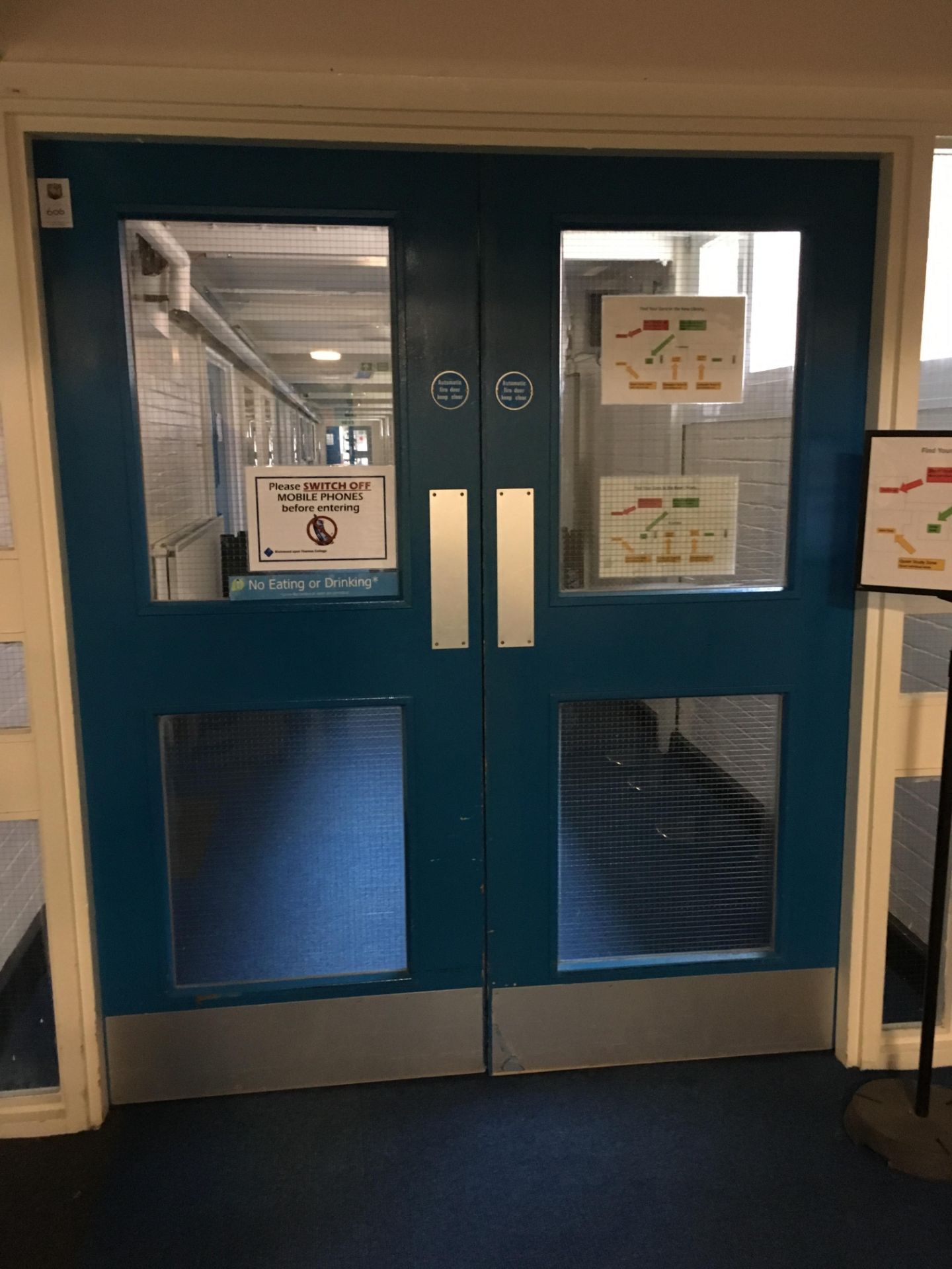 Double part glazed fire door