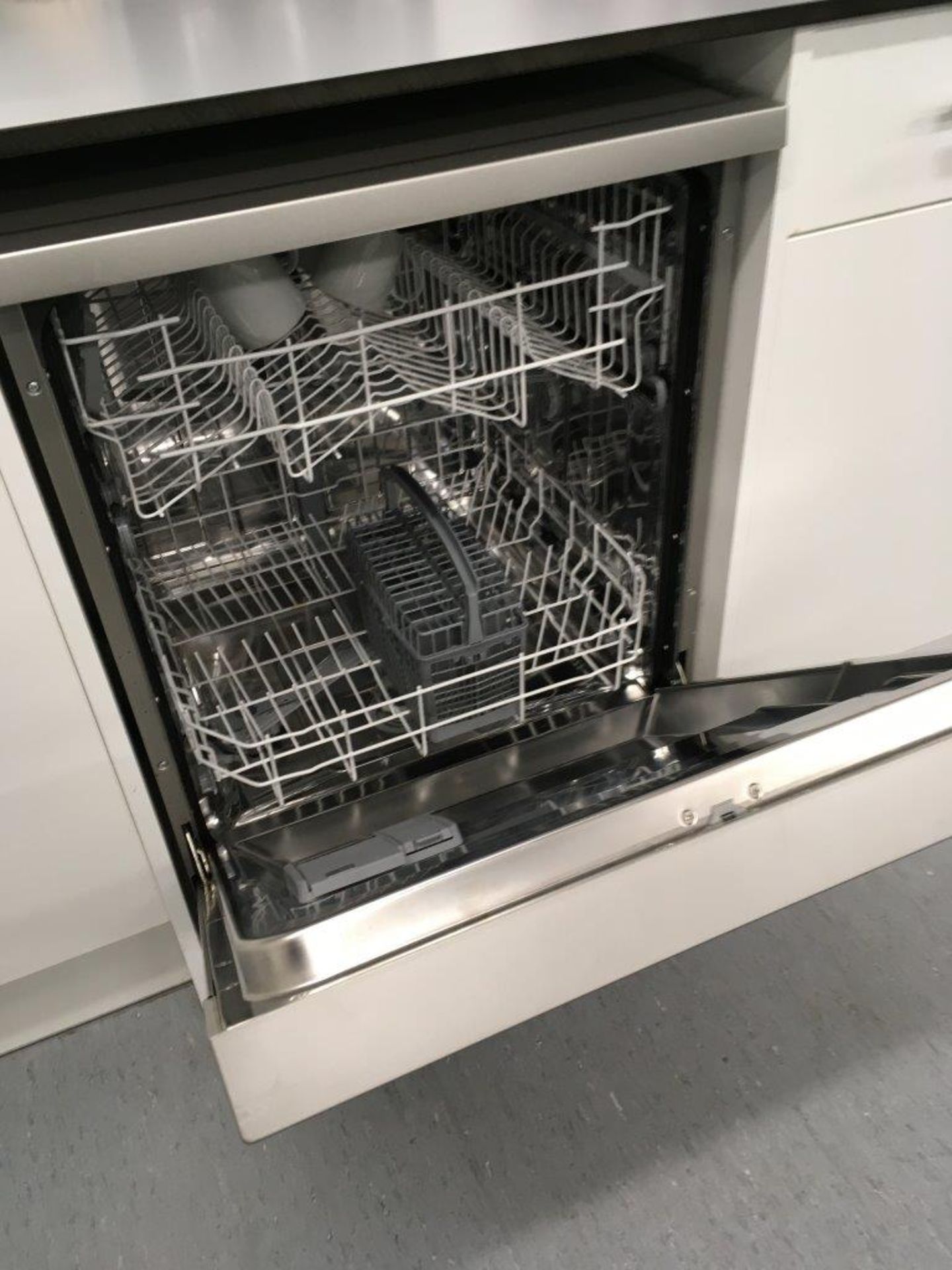 CDW60S18 dishwasher, silver - Image 2 of 2