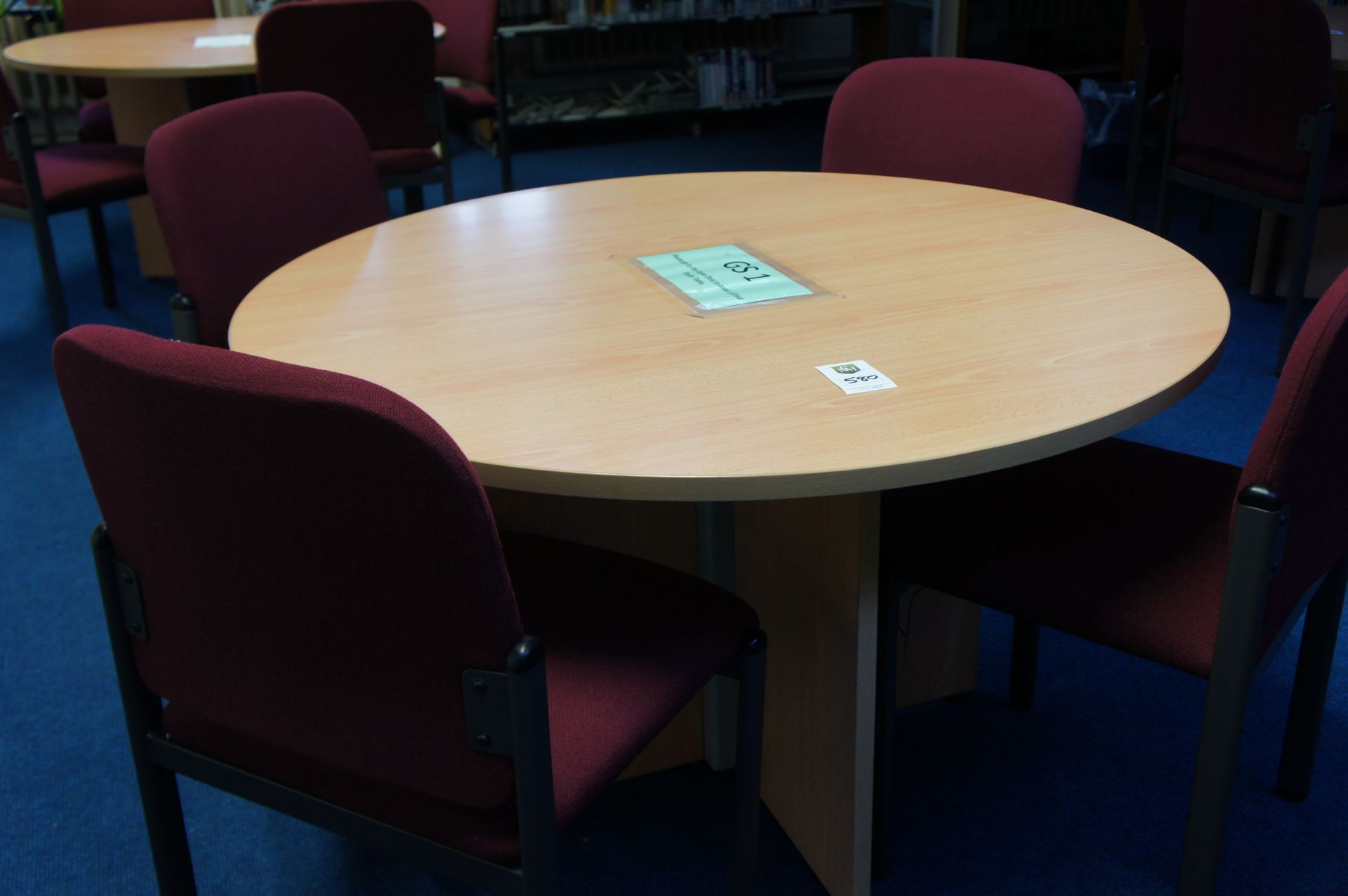 Circular meeting table with 4 x chairs