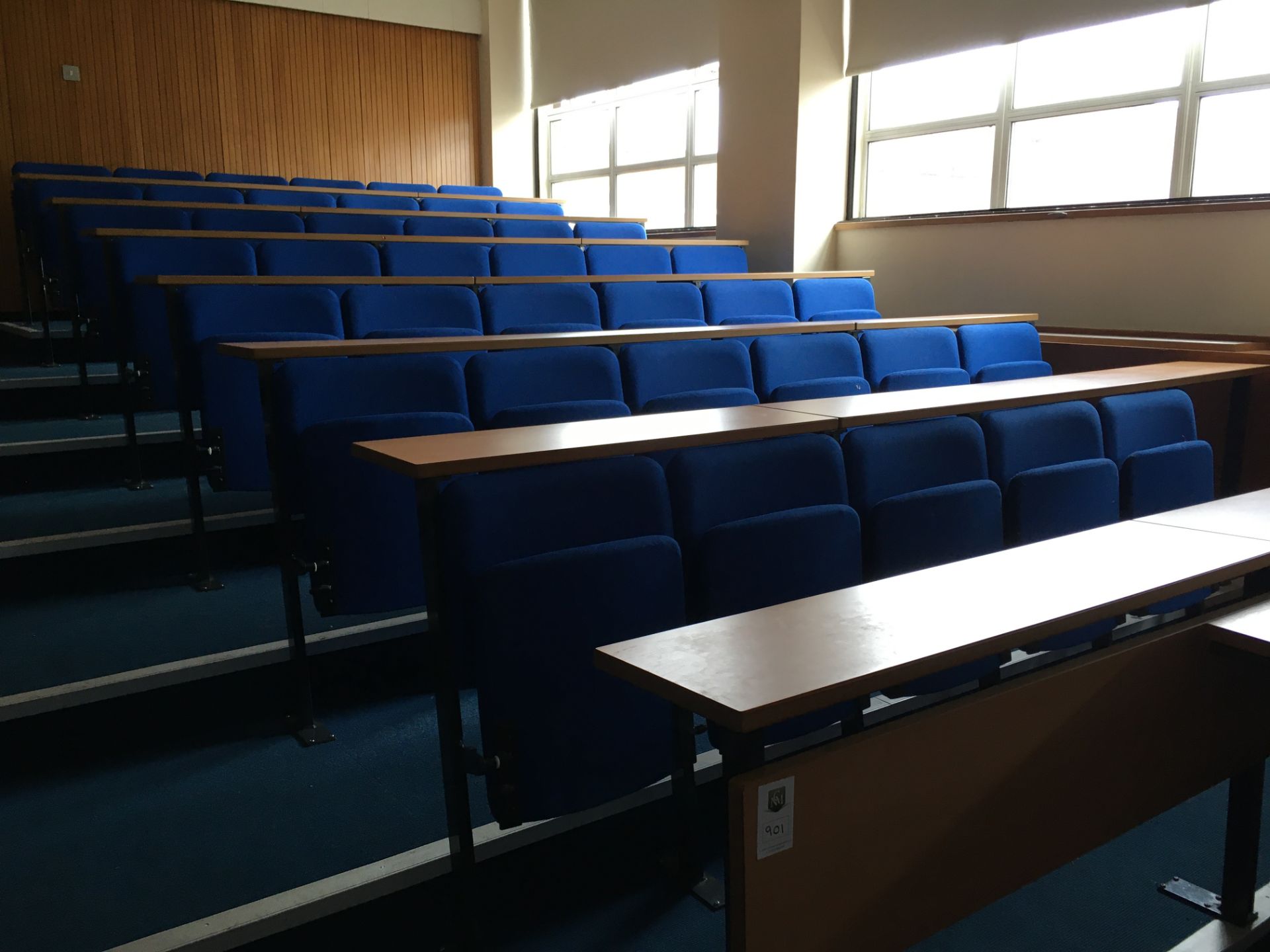 Bank of lecture theatre seats, 7 rows x 41 seats