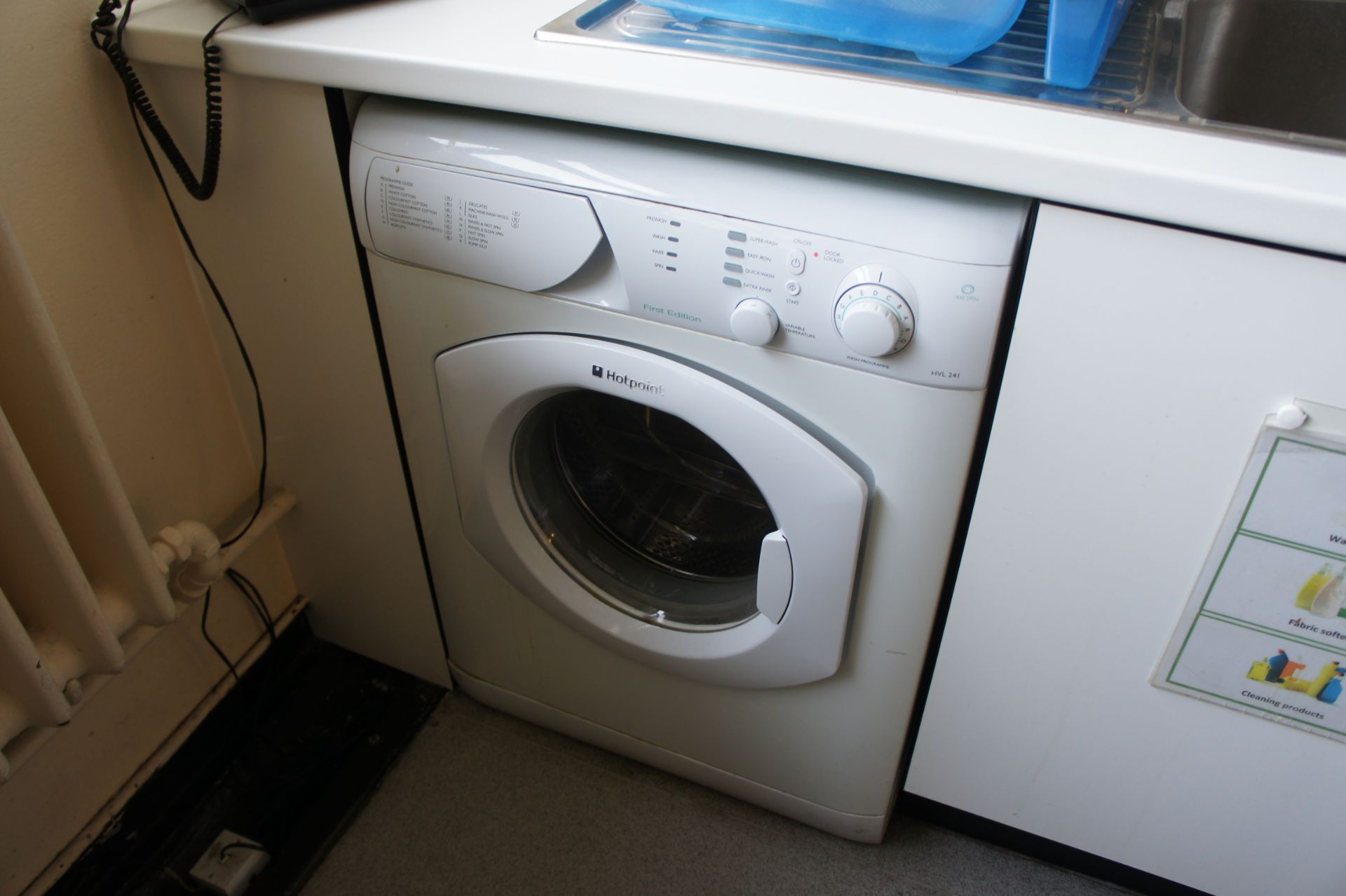 Hotpoint HVL241 automatic washing machine