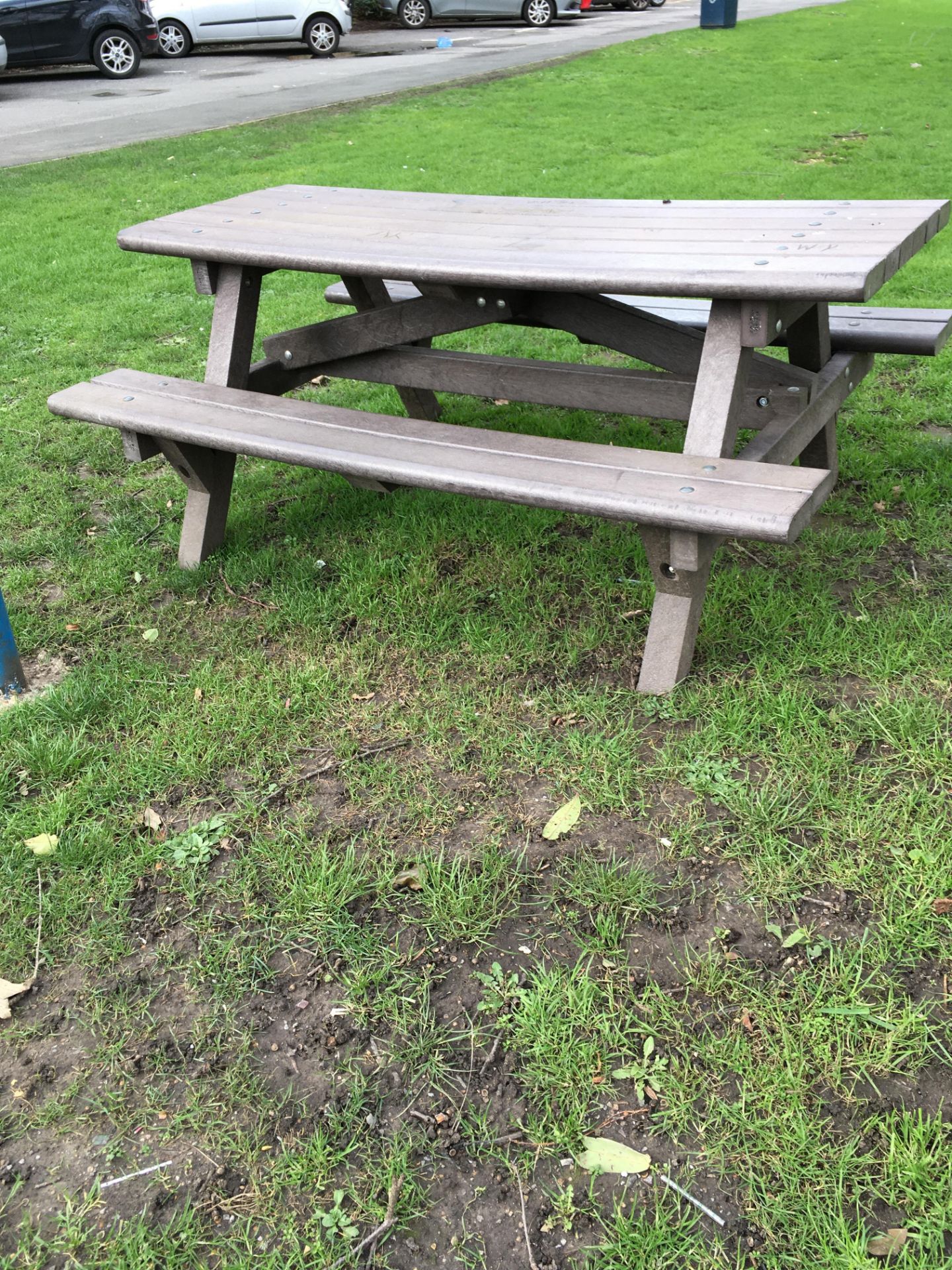 Picnic bench