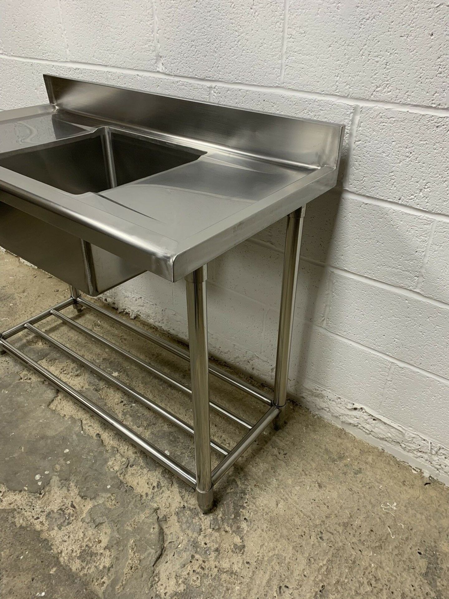 Stainless Steel Commercial Single Bowl Sink With Double Drainer - Image 4 of 6