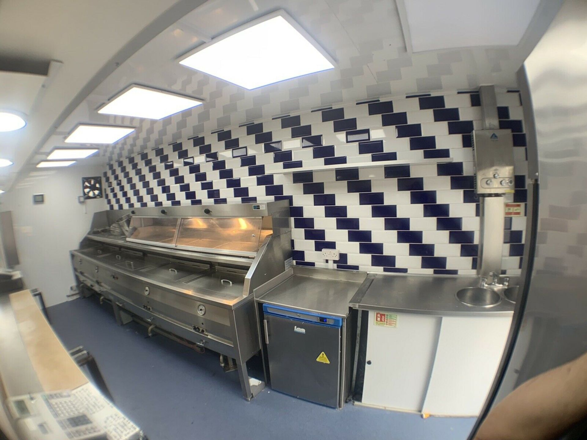 Fish & Chip Bespoke Trailer - Image 10 of 12