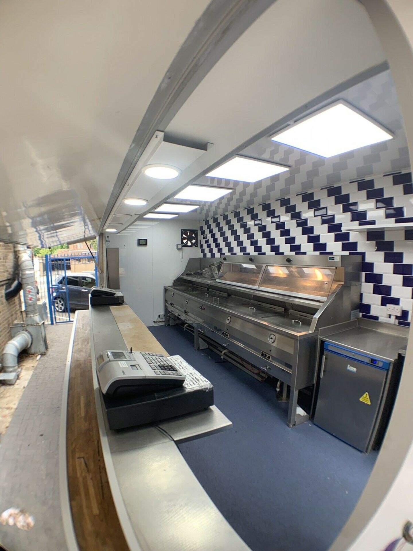 Fish & Chip Bespoke Trailer - Image 9 of 12