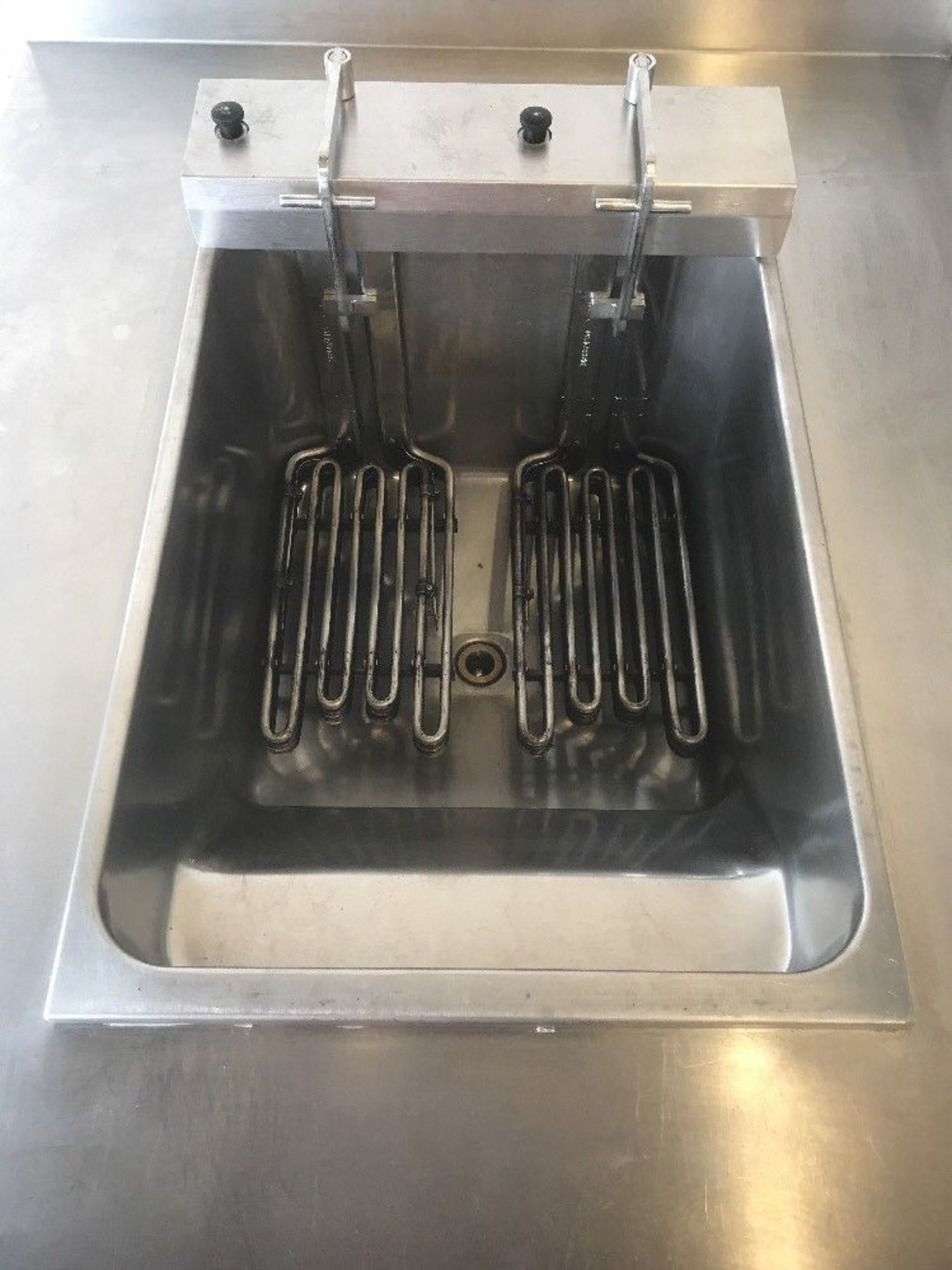 Valentine EVO400 Double Basket Single Tank Fryer - Image 7 of 7