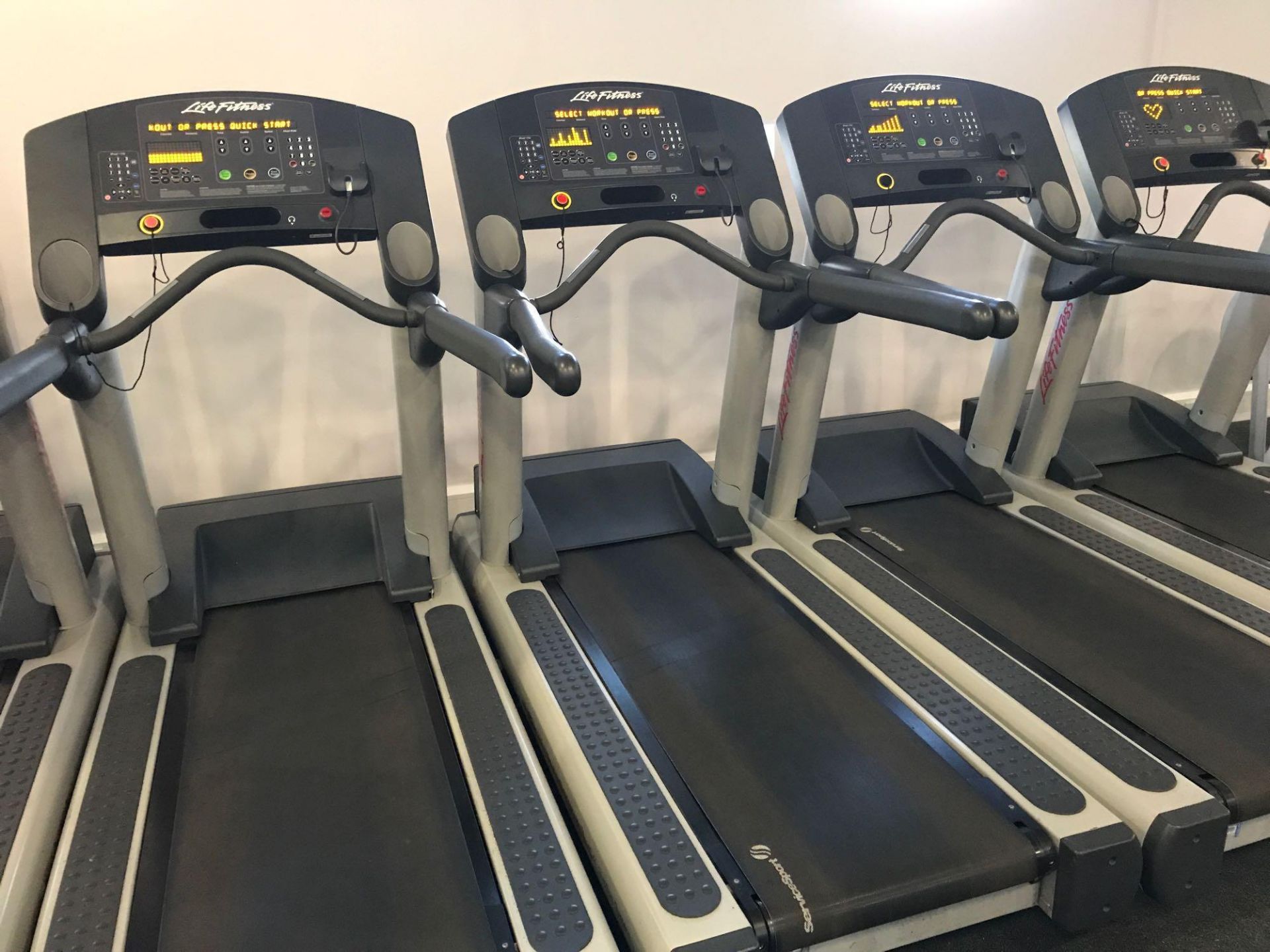 x1 Life fitness treadmill