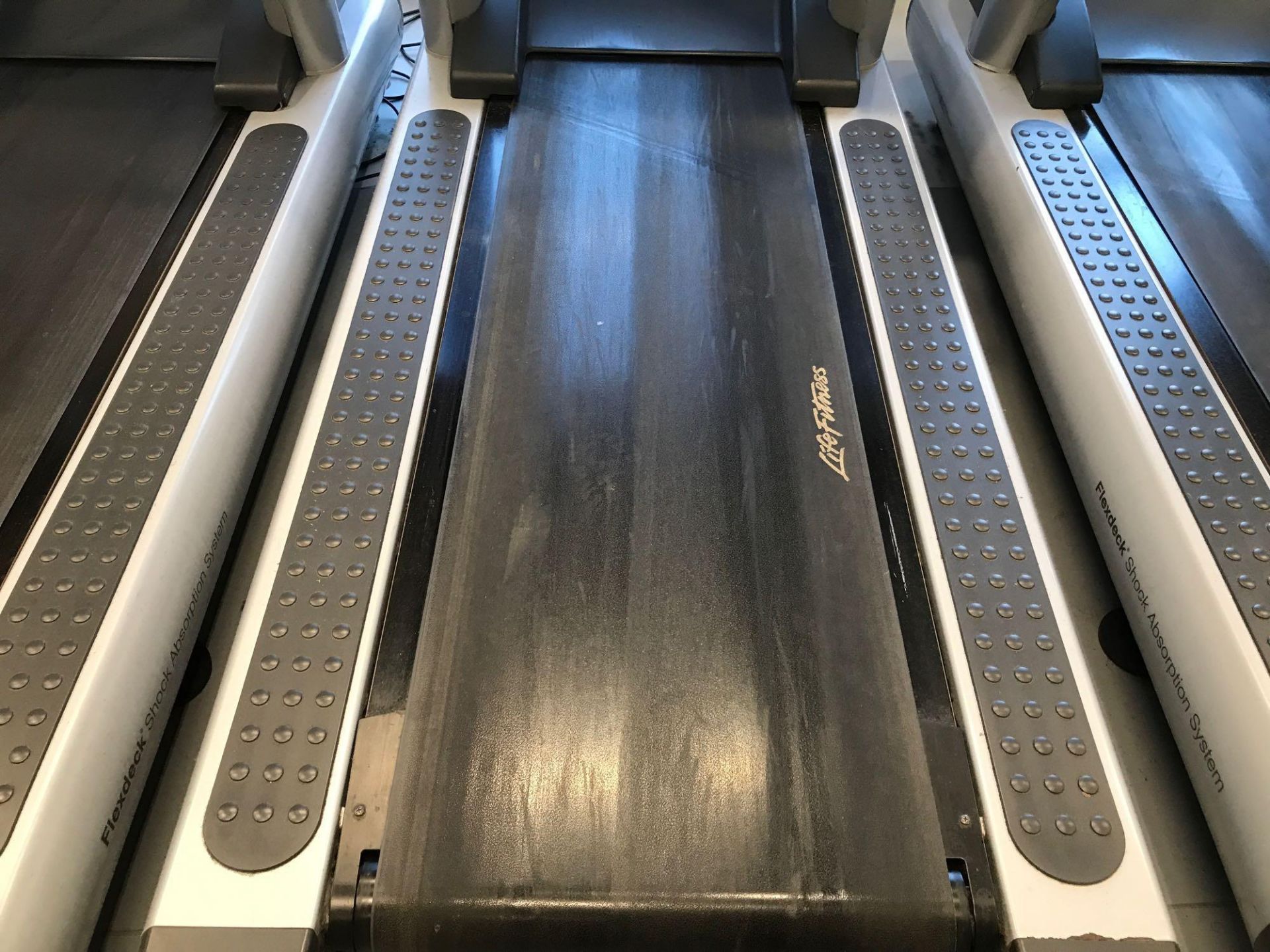 x1 Life fitness flex deck treadmill - Image 2 of 4