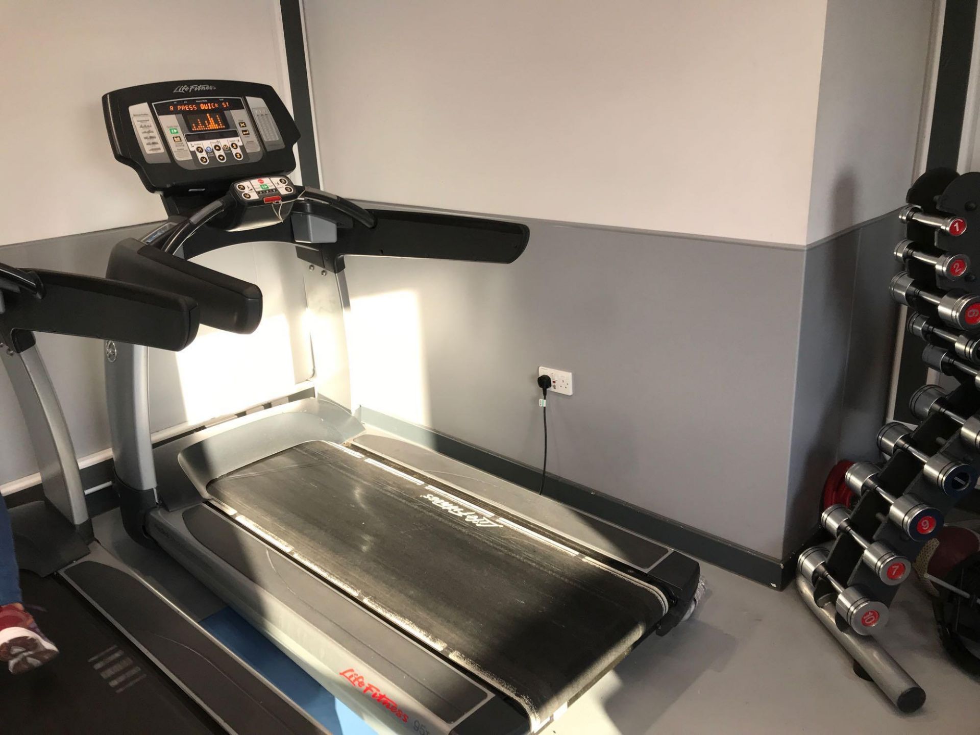 x1 Life fitness 95 T treadmill