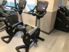 x1 Life cycle upright cycling machine