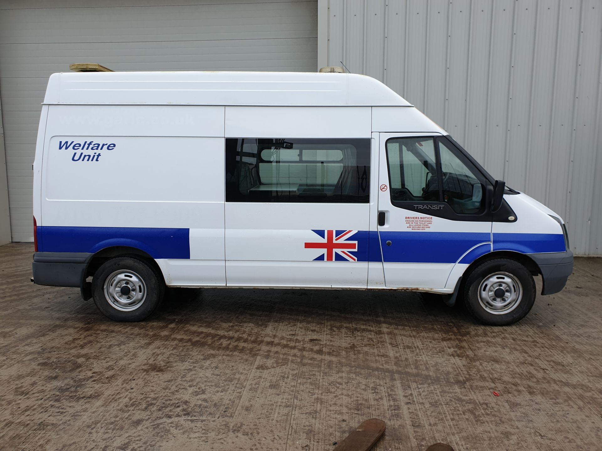 2010 / 60 Ford Transit 2.4 Diesel Welfare Van - Image 2 of 17