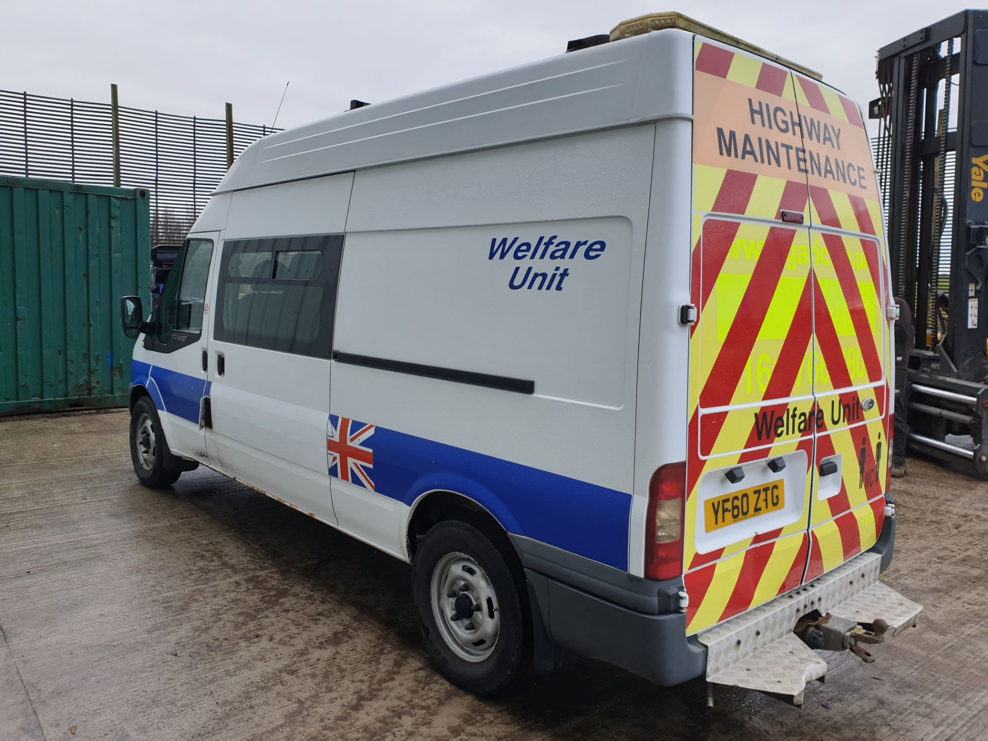 2010 / 60 Ford Transit 2.4 Diesel Welfare Van - Image 5 of 17