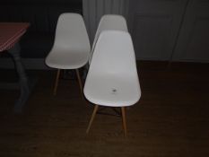 set of 3 plastic chairs