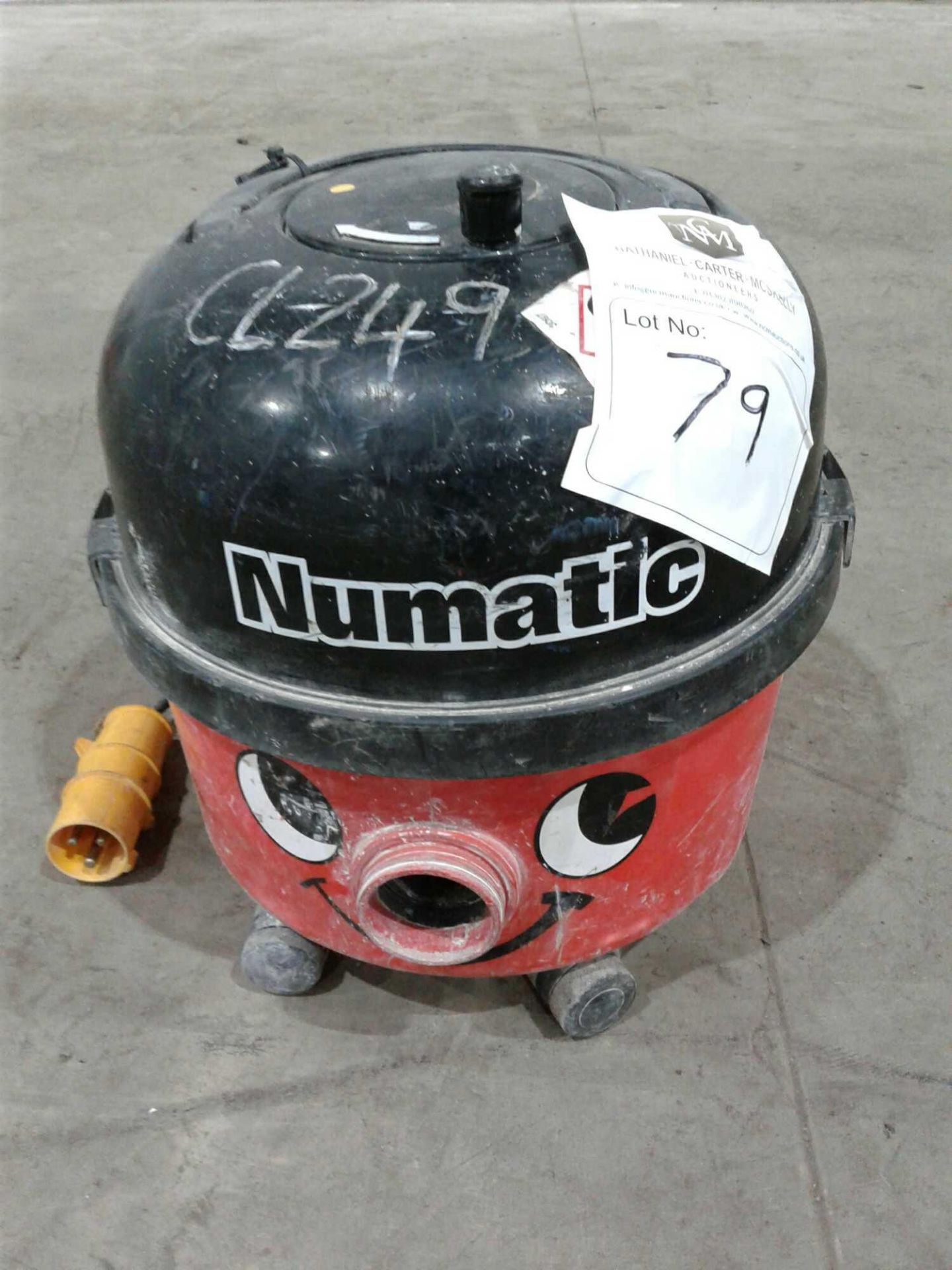 Henry Numatic vacuum cleaner 110 V