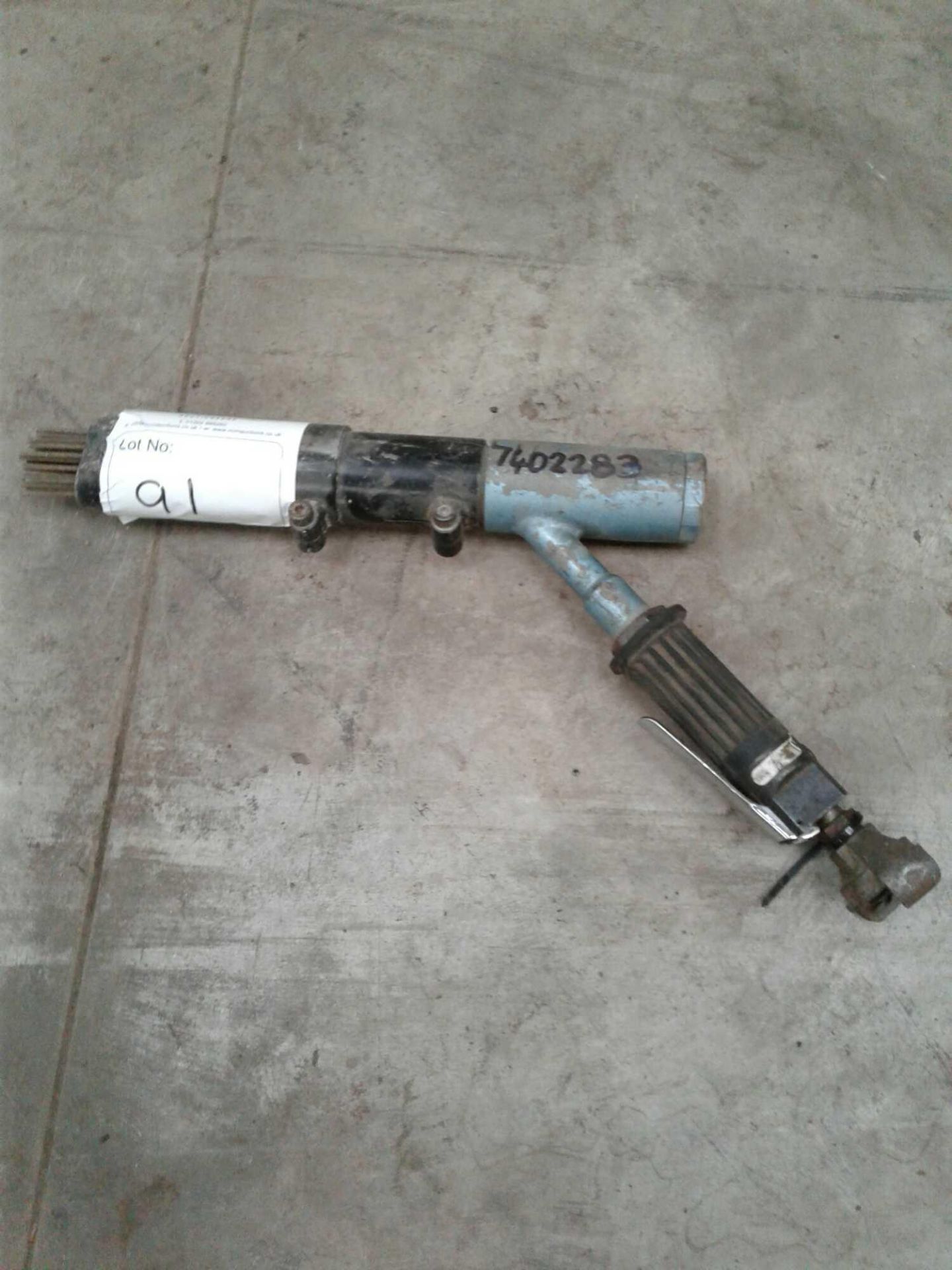 Needle gun for compressor