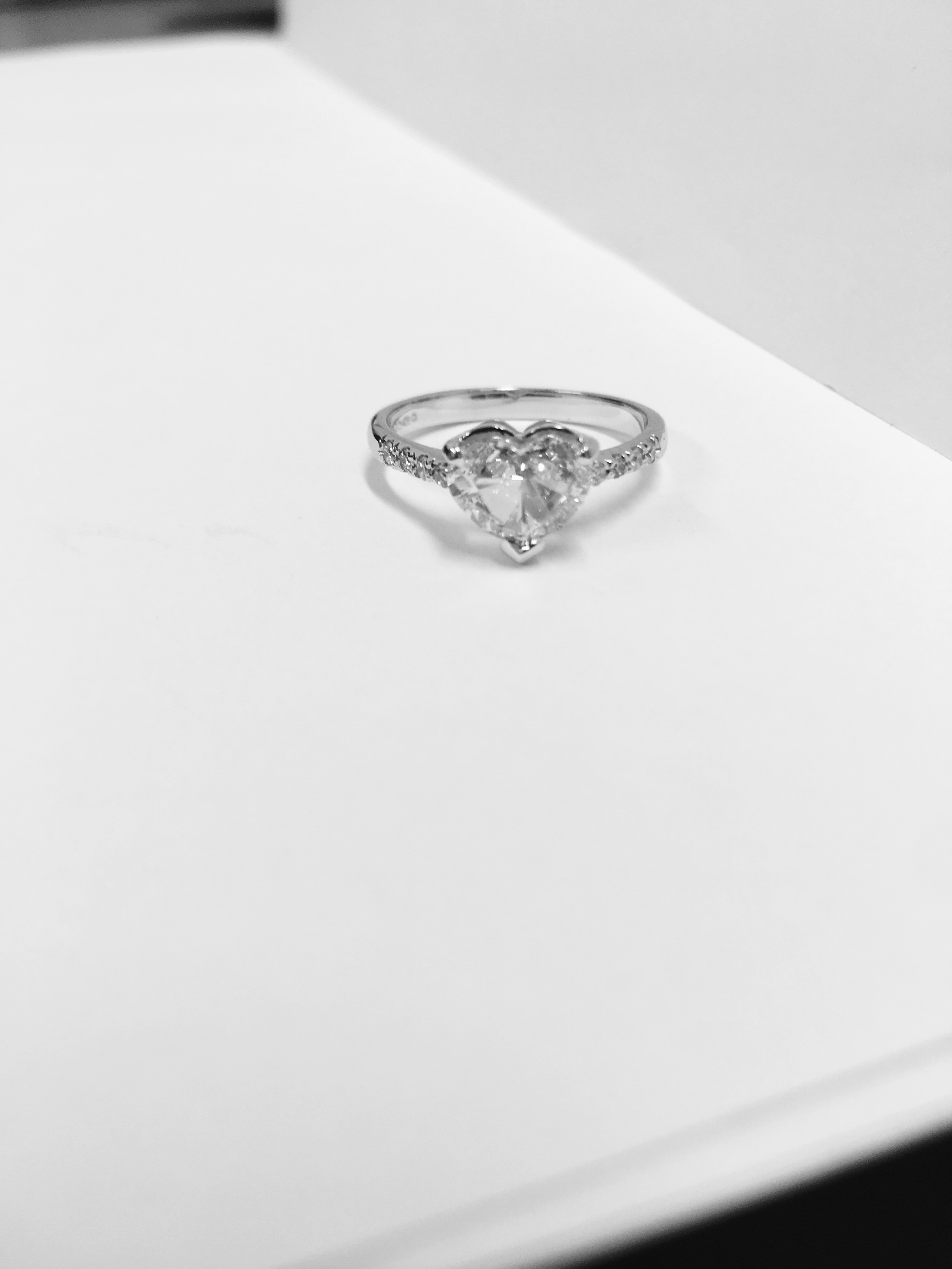 1Ct Heart Shape Diamond Solitaire Ring, - Image 2 of 6
