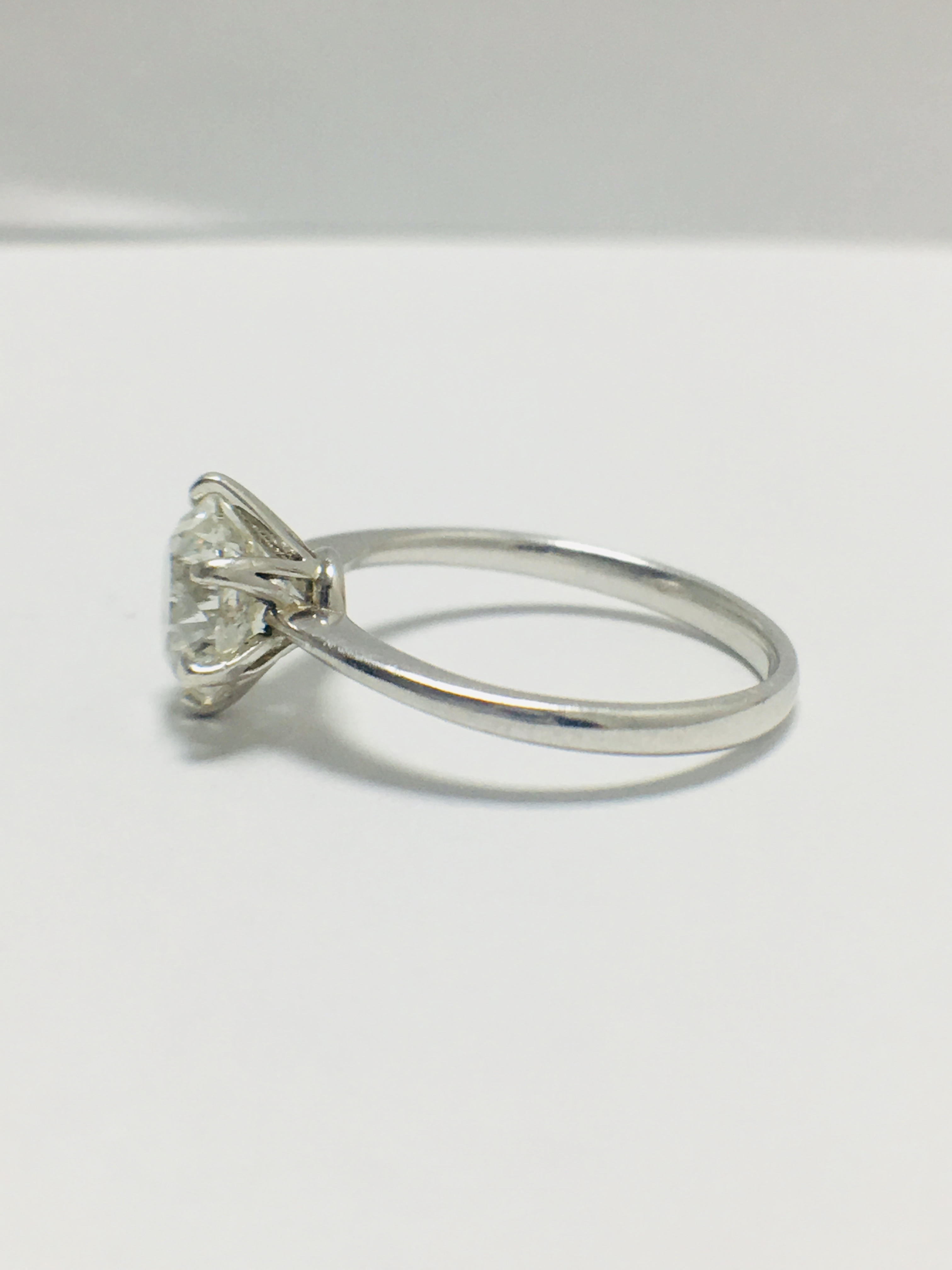 2.01Ct Brilliant Cut Diamond Solitaire Ring Set In Platinum - Image 3 of 10