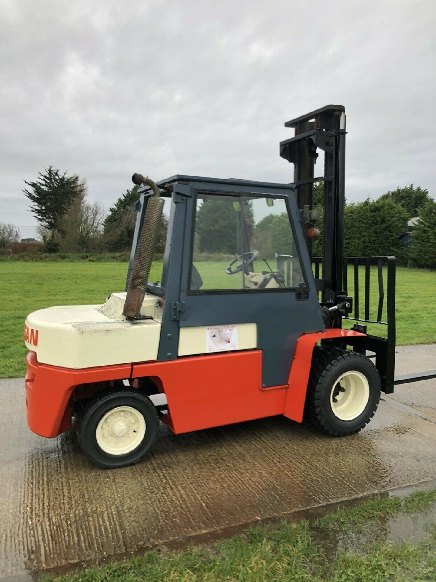 Nissan 4.5 diesel Forklift - Image 3 of 10