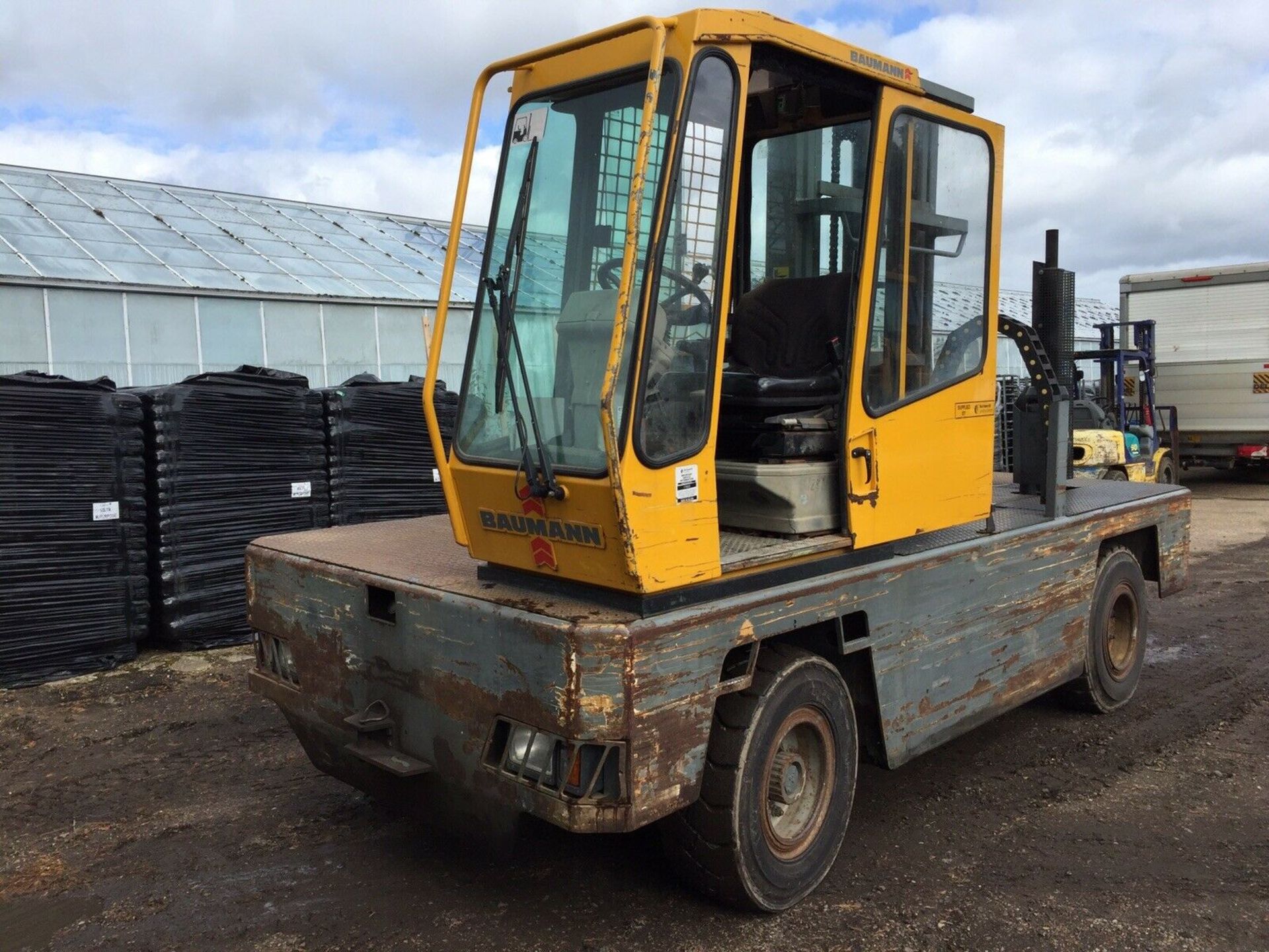 Baumann Side Loader Forklift - Image 5 of 10