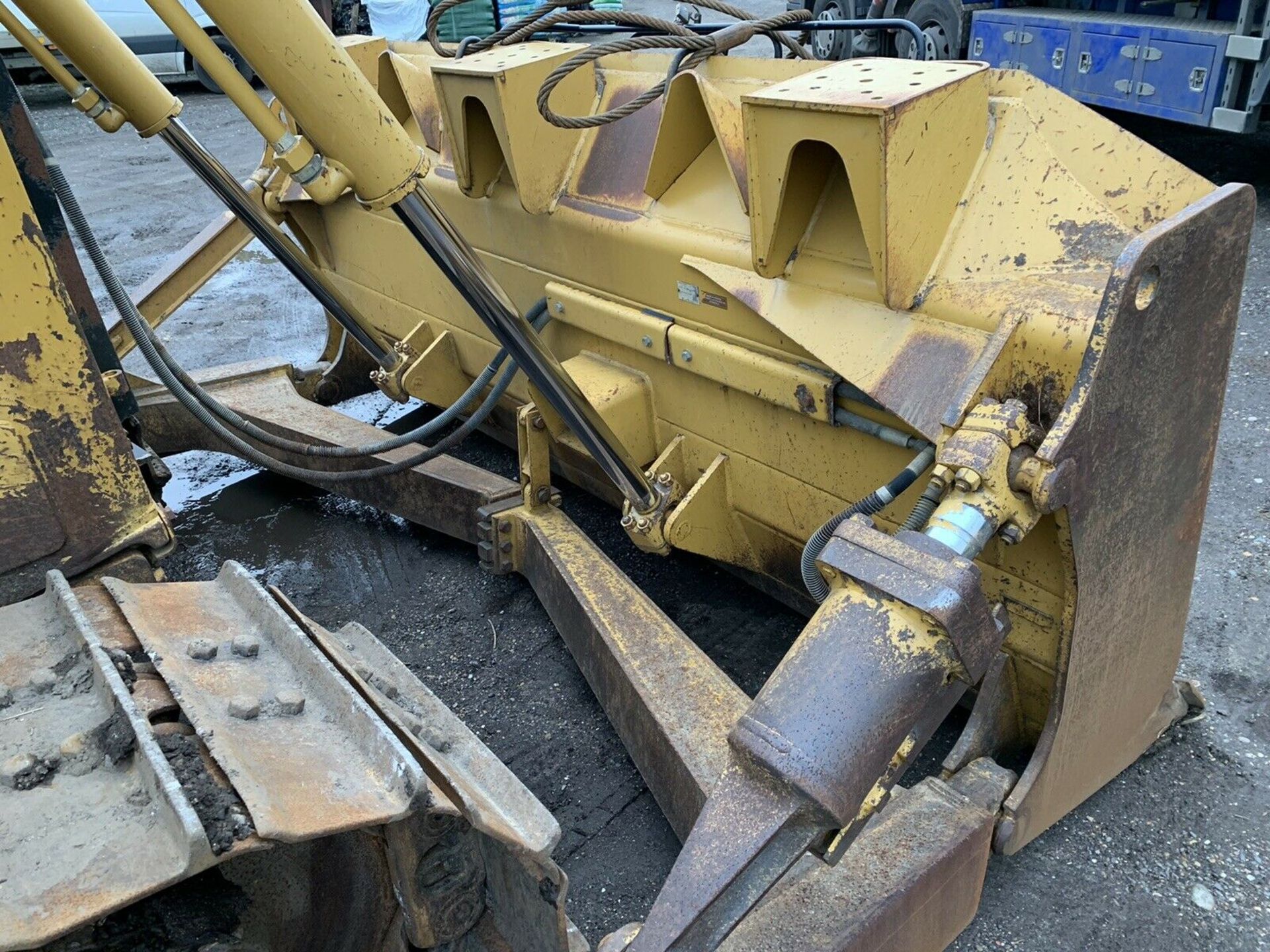 Caterpillar D6T XL - Image 6 of 9