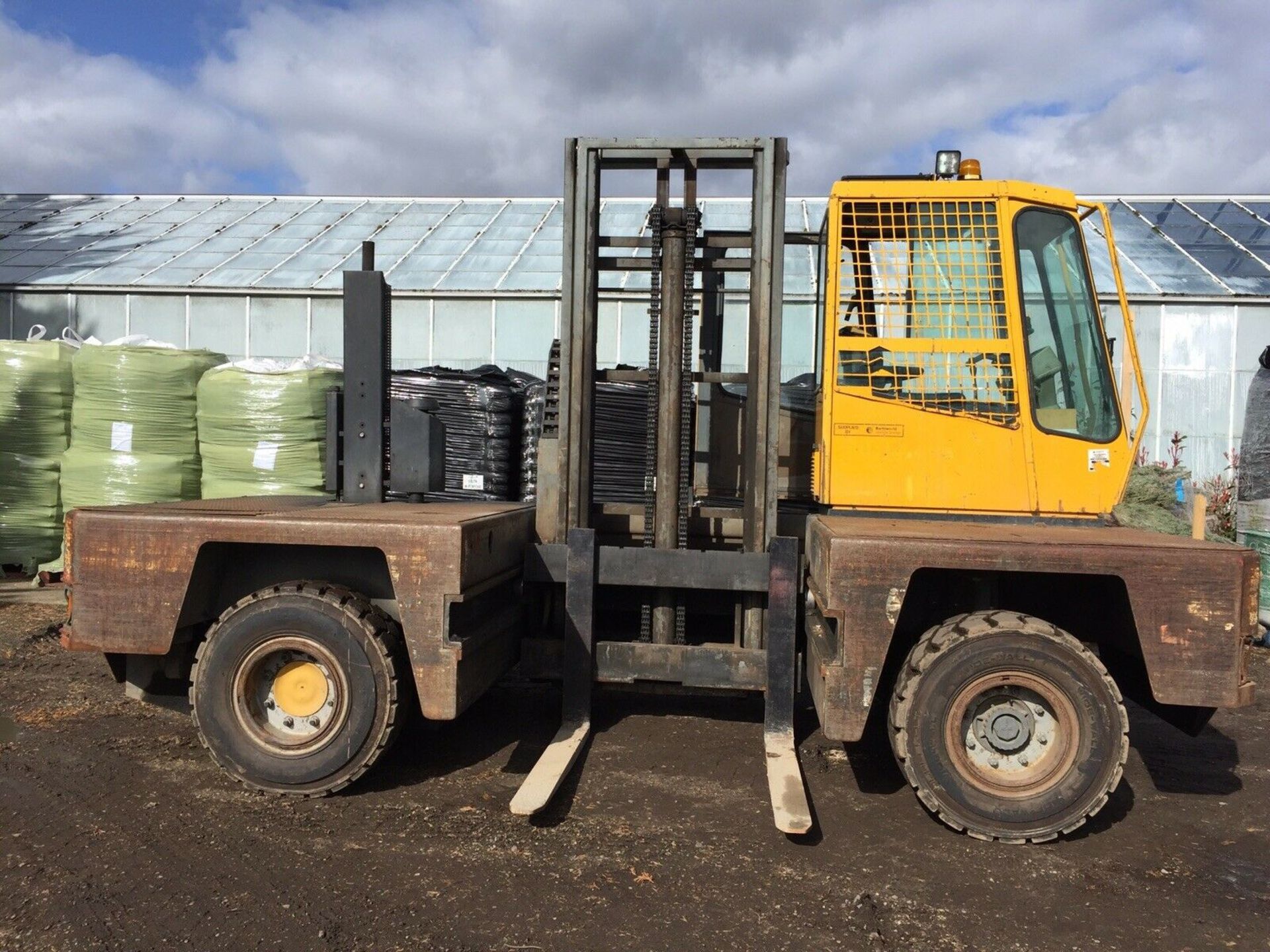 Baumann Side Loader Forklift - Image 2 of 10