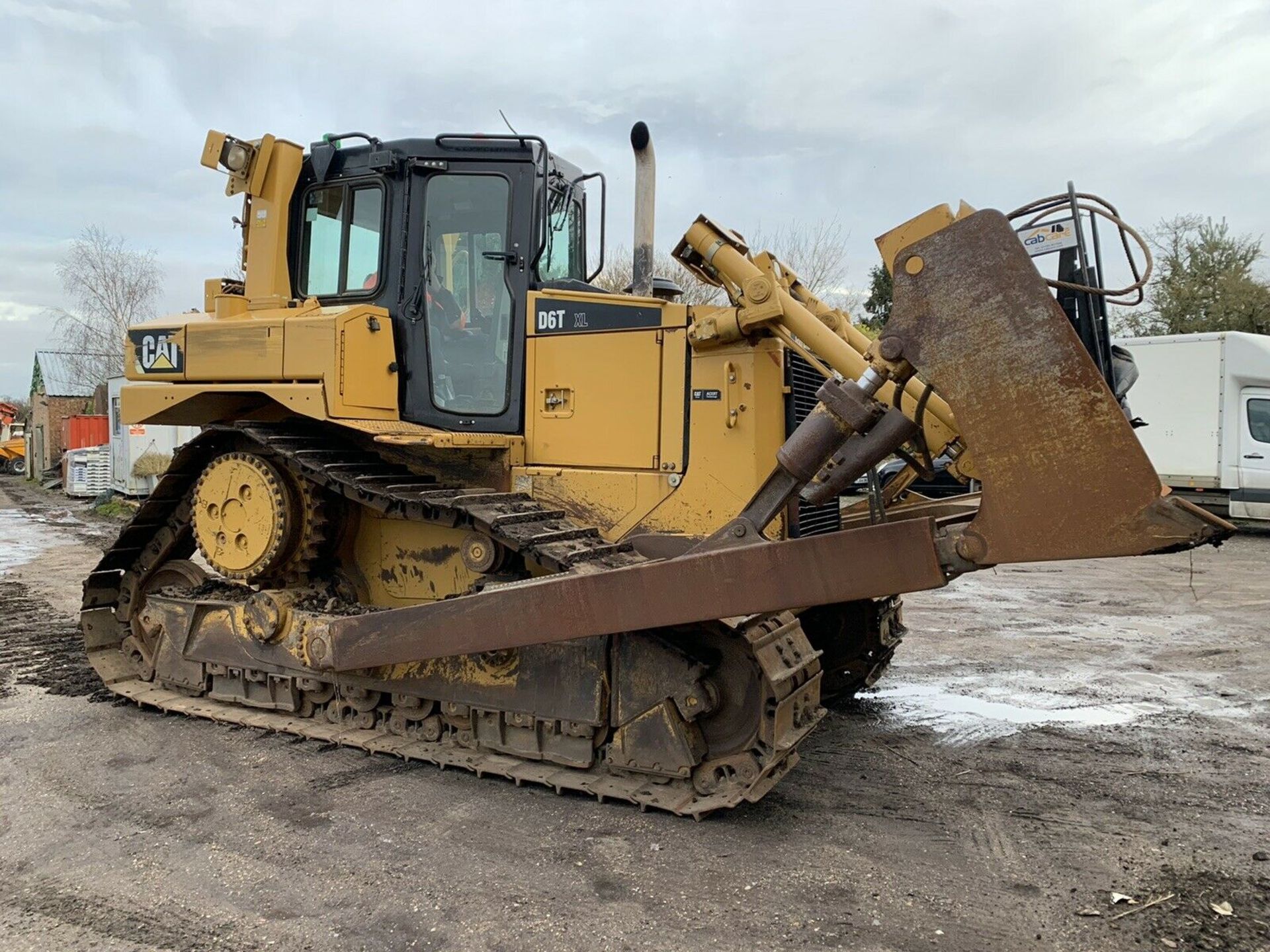 Caterpillar D6T XL - Image 3 of 9