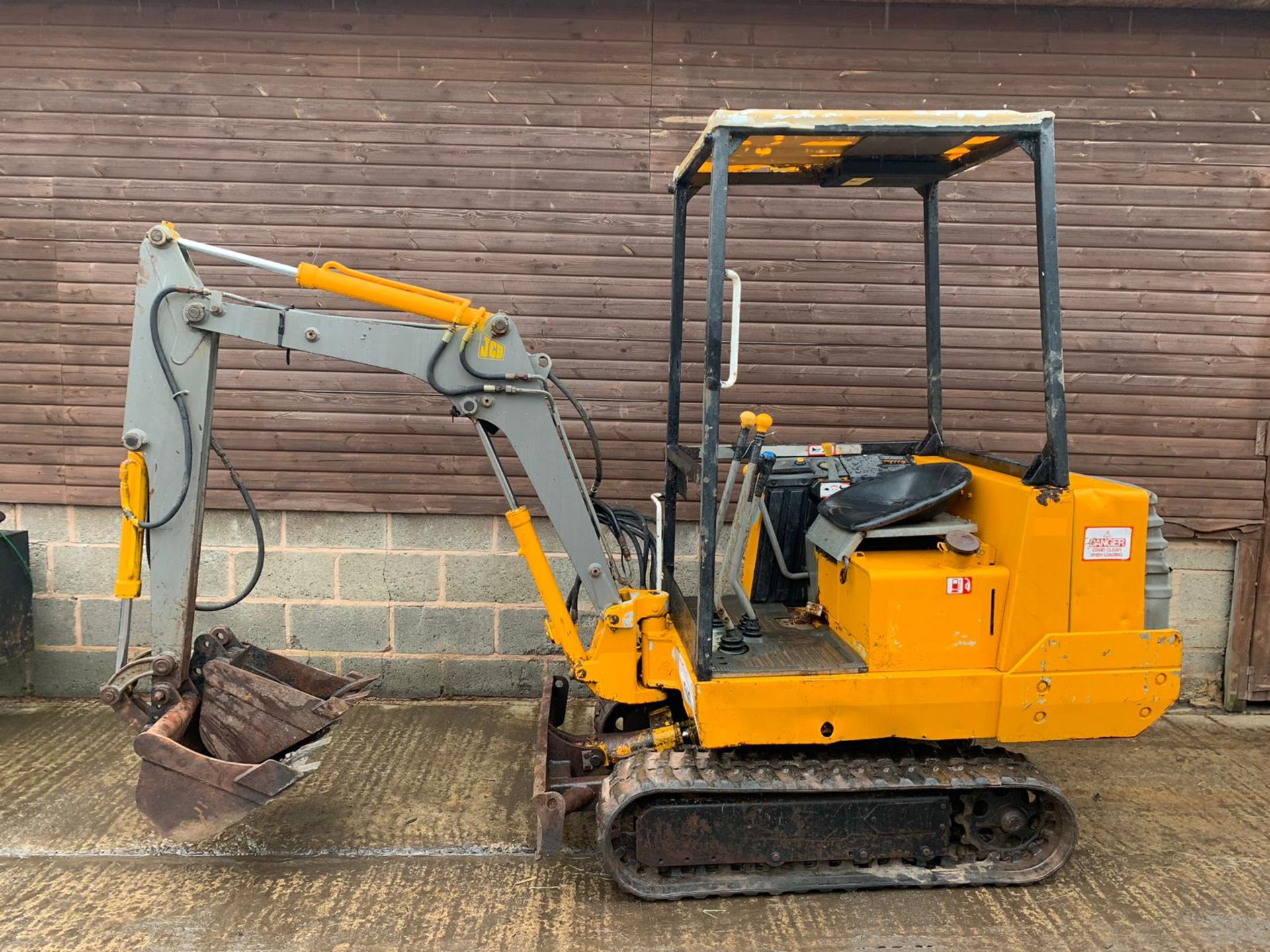 Jcb 801.4 Mini Digger - Image 2 of 7