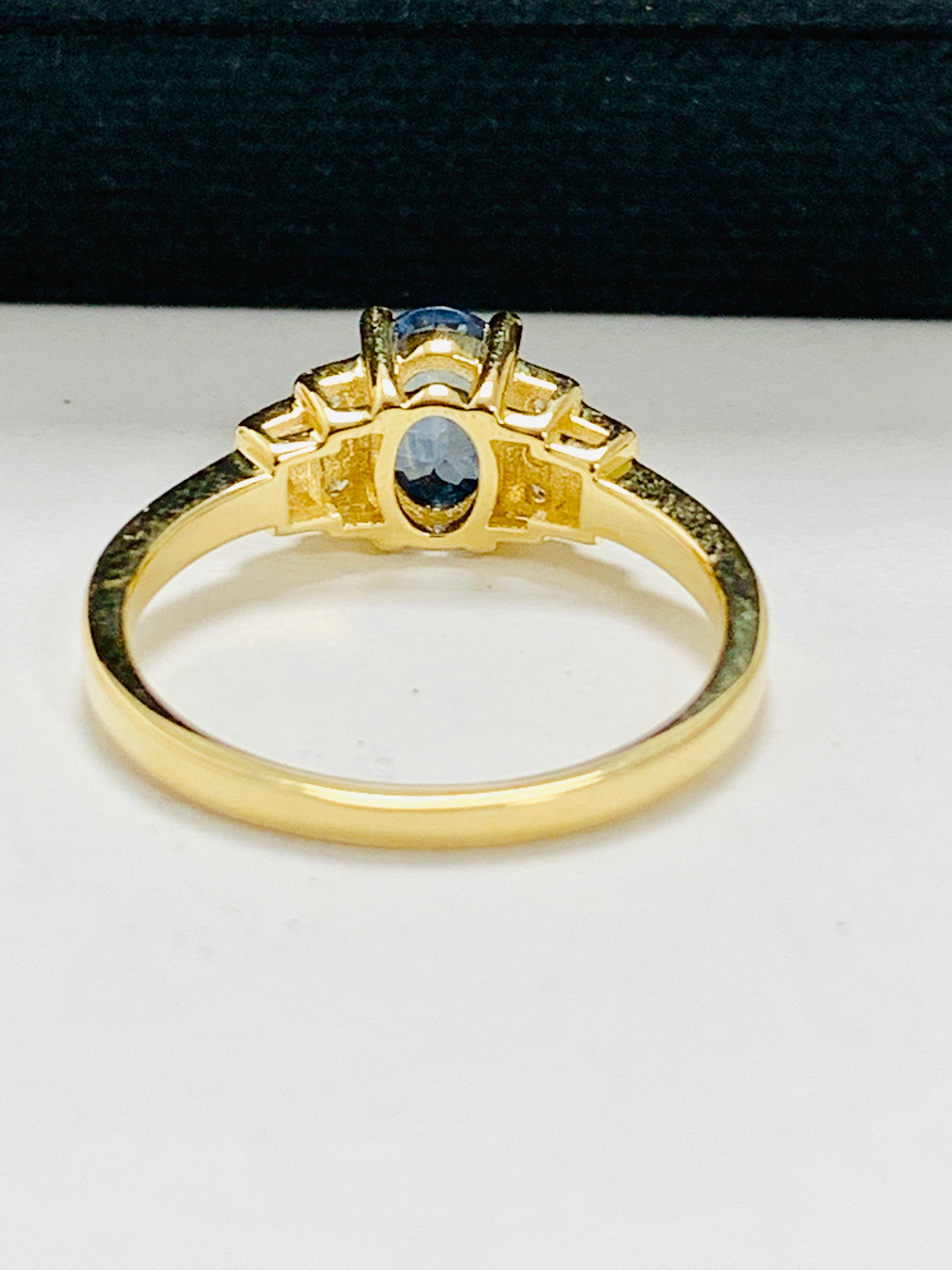 14ct yellow gold sapphire and diamond ring. - Image 6 of 9