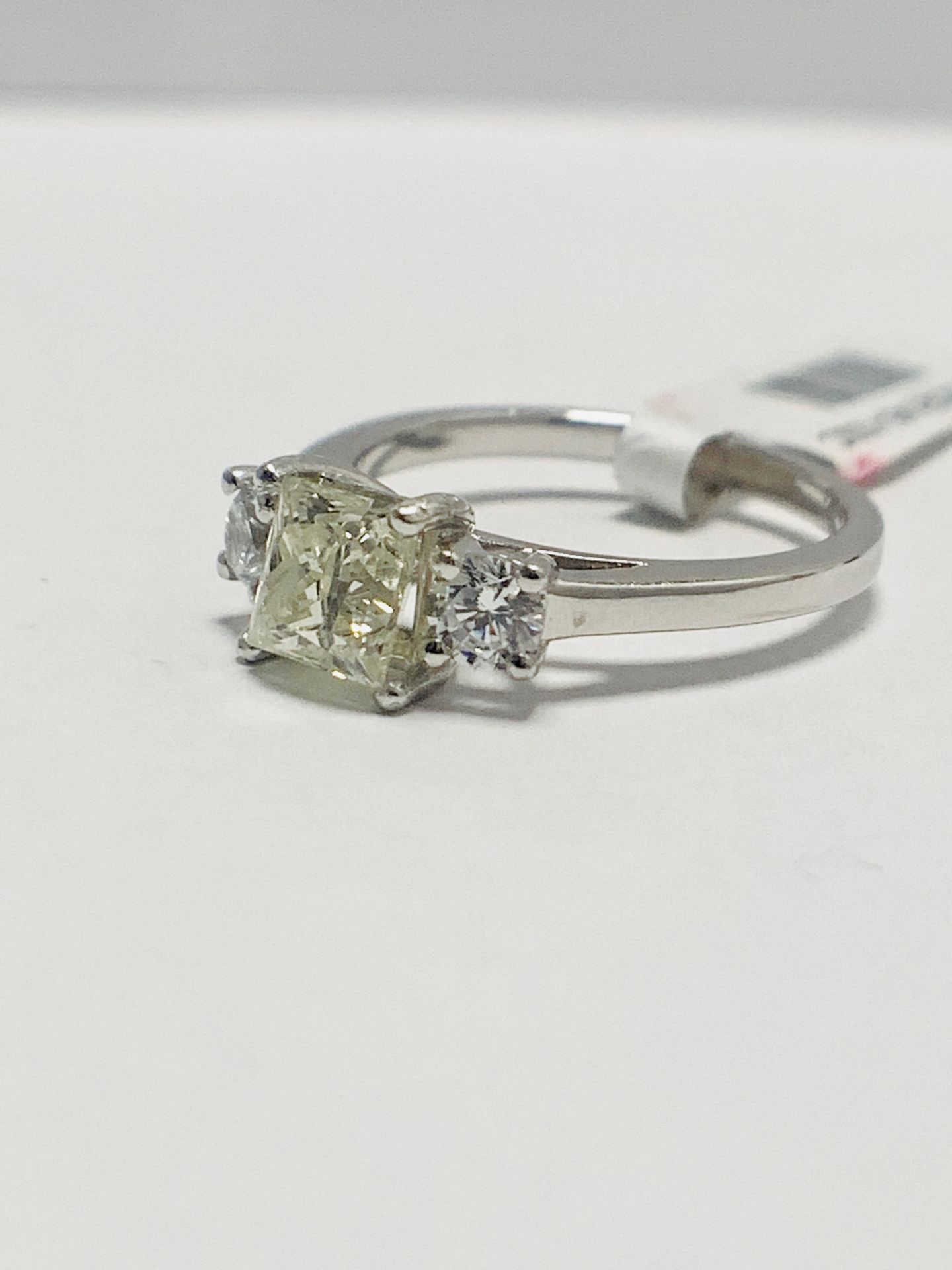 Platinum diamond three stone ring 1.50ct - Image 2 of 8