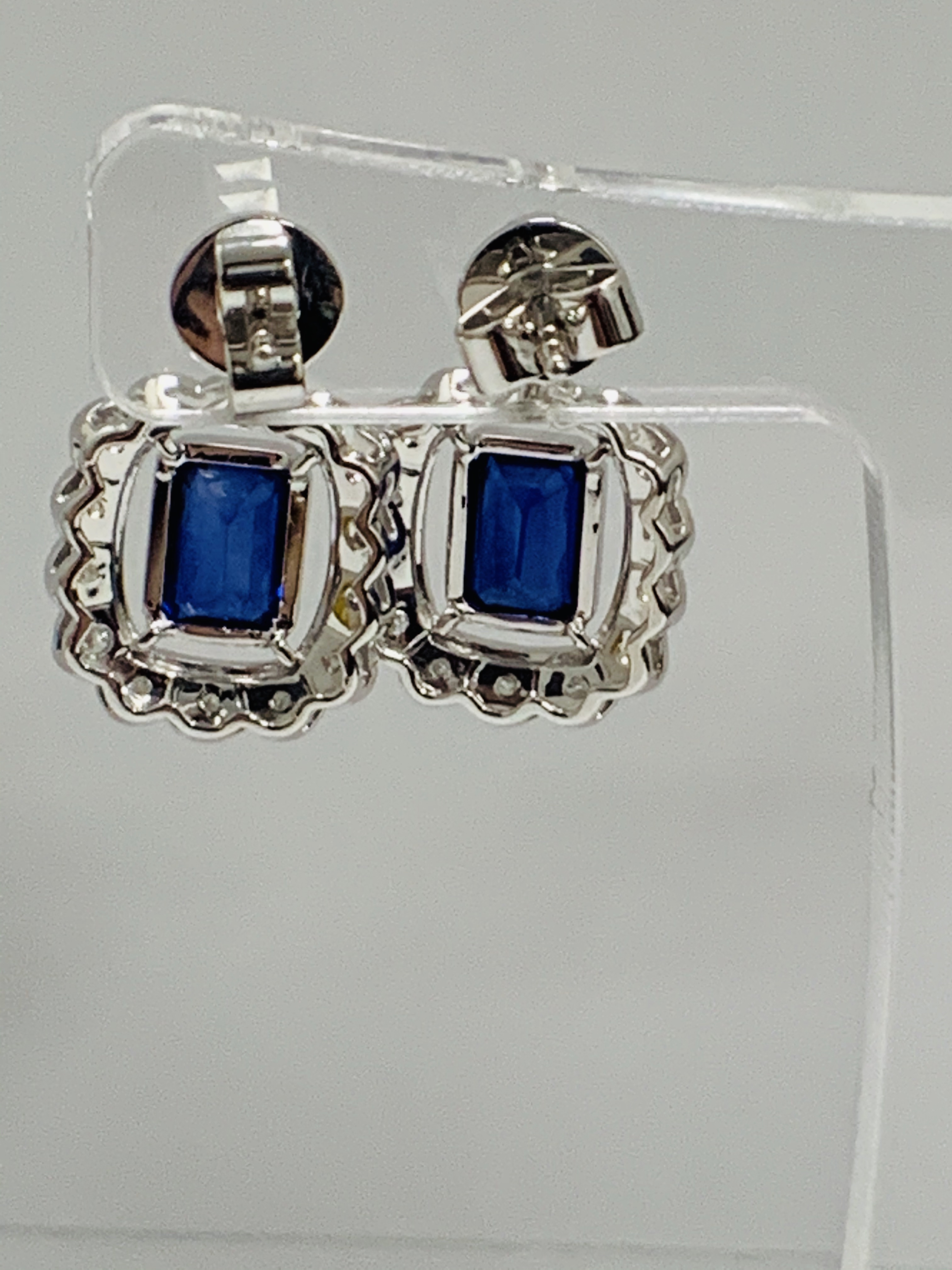 14ct White Gold Sapphire and Diamond earrings featuring, 2 cushion cut, blue Sapphires (2.24ct TSW), - Image 7 of 13