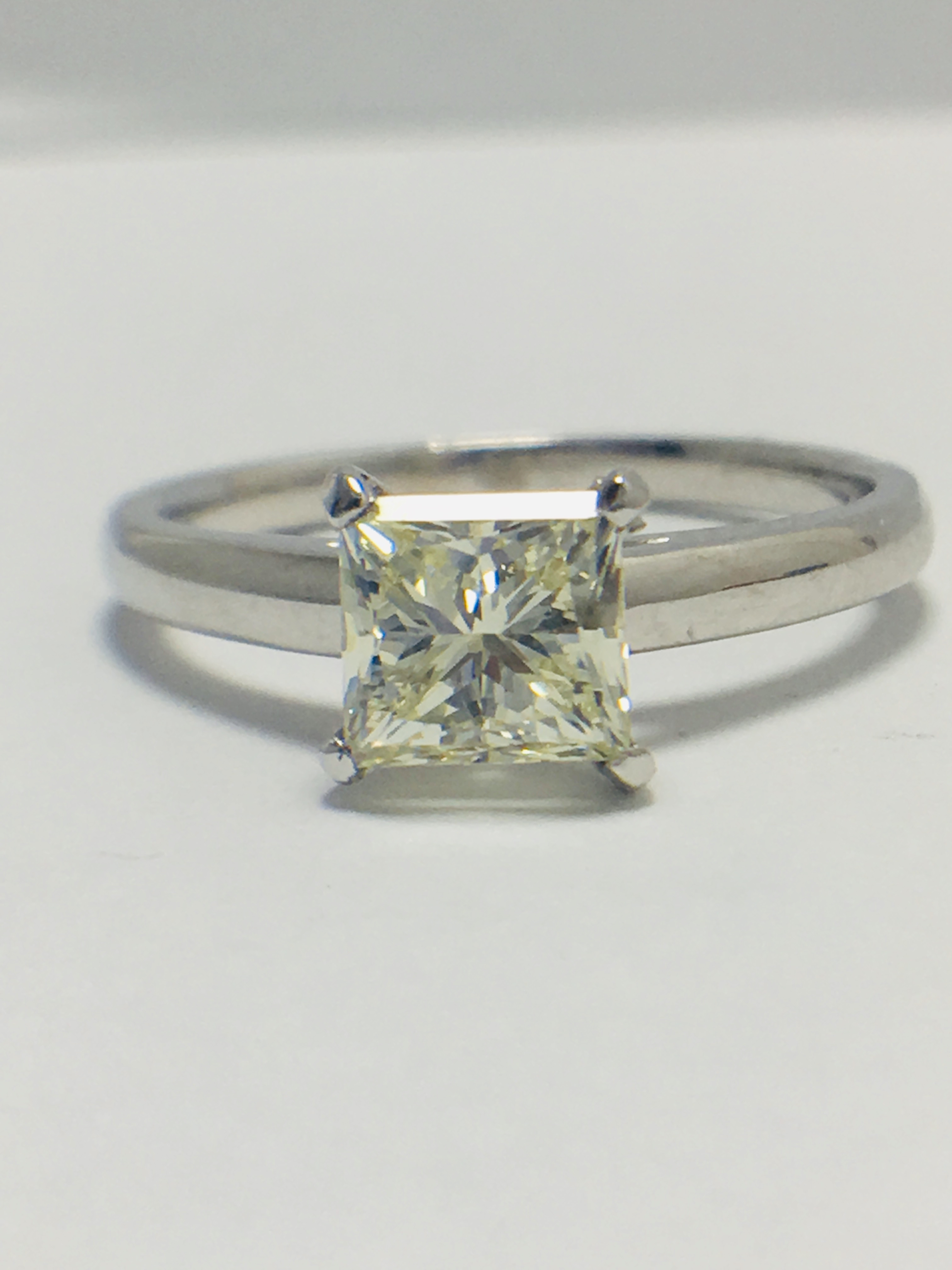 1ct platinum Diamond solitaire ring