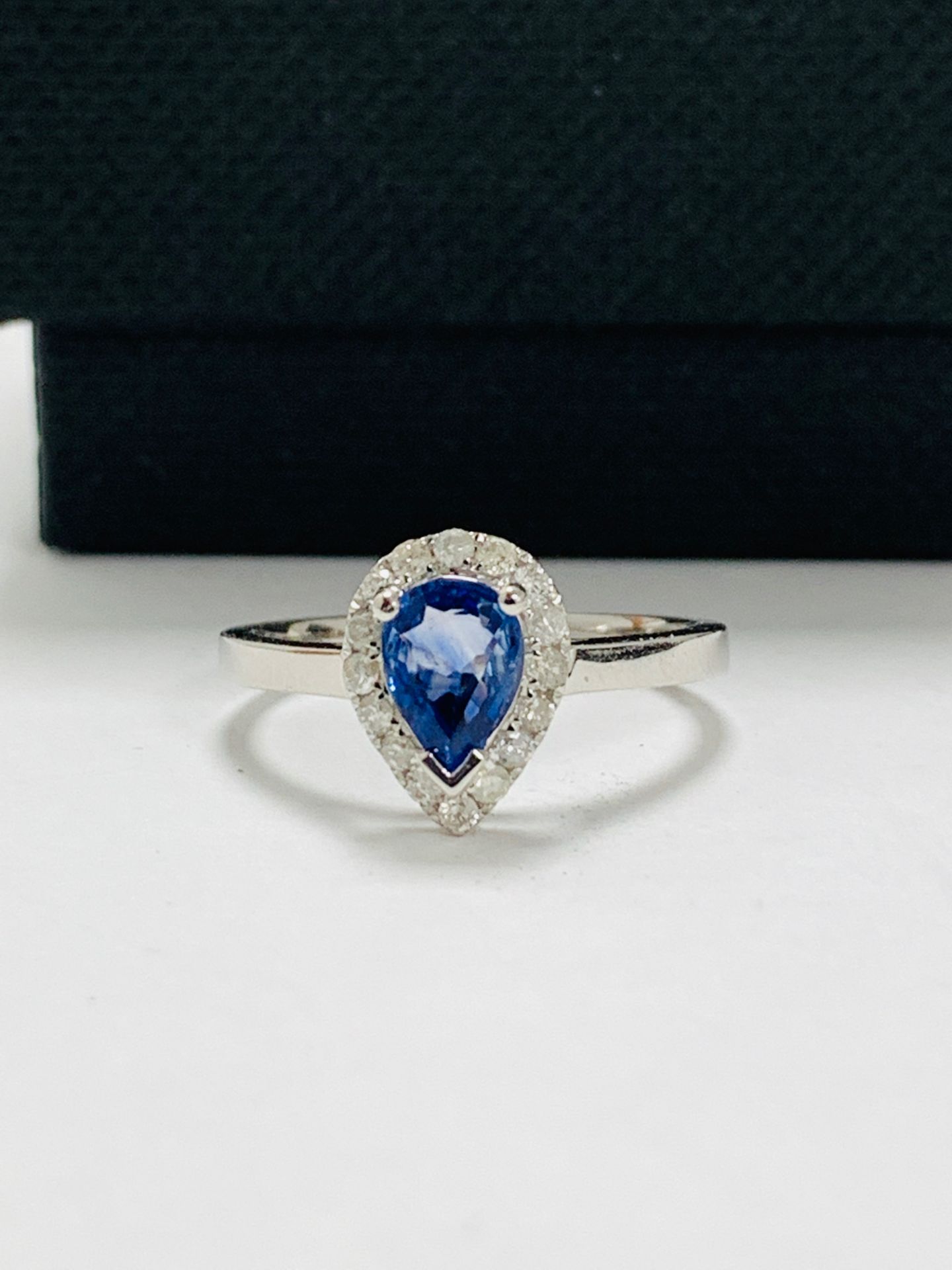 14ct white gold sapphire and diamond ring