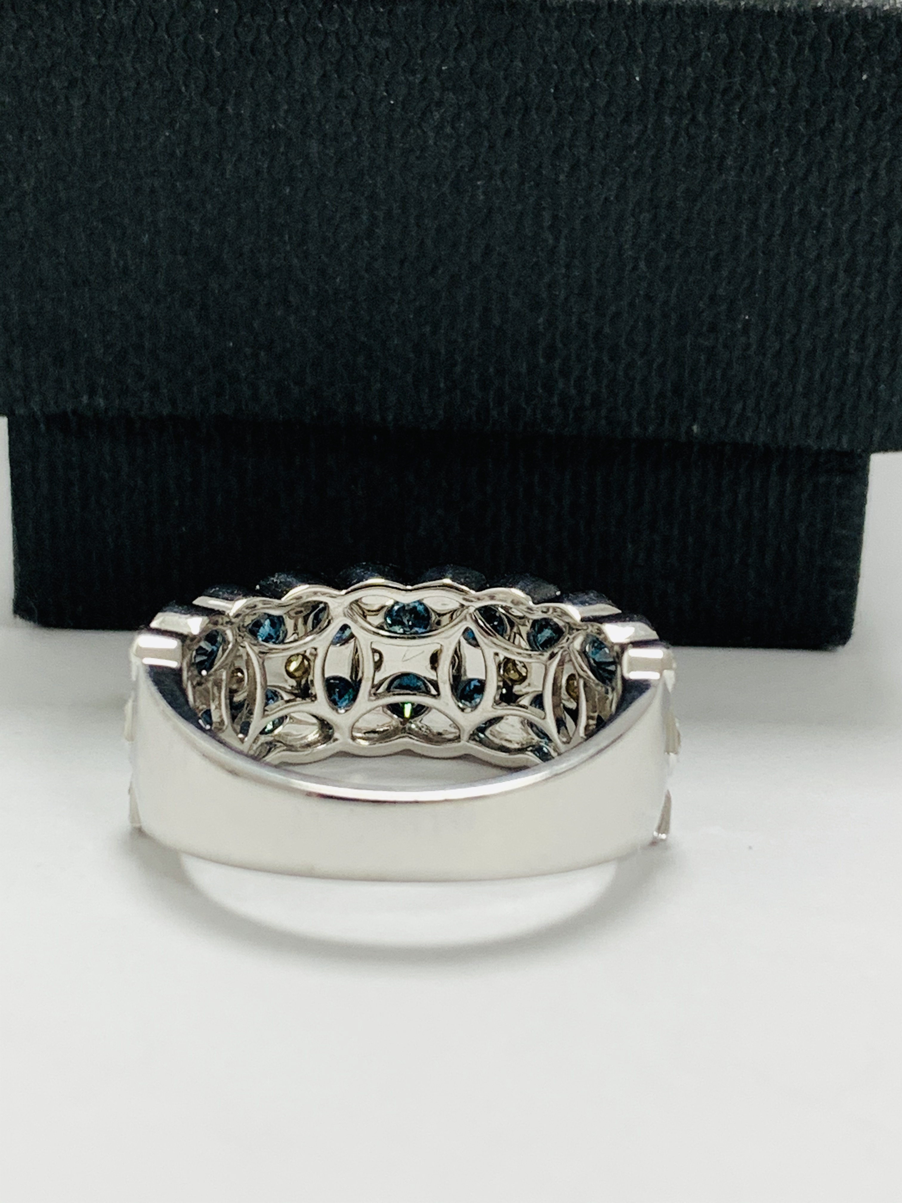 14ct White Gold Diamond ring featuring, 18 round brilliant cut, blue Diamonds (1.88ct TDW), channel - Image 6 of 13