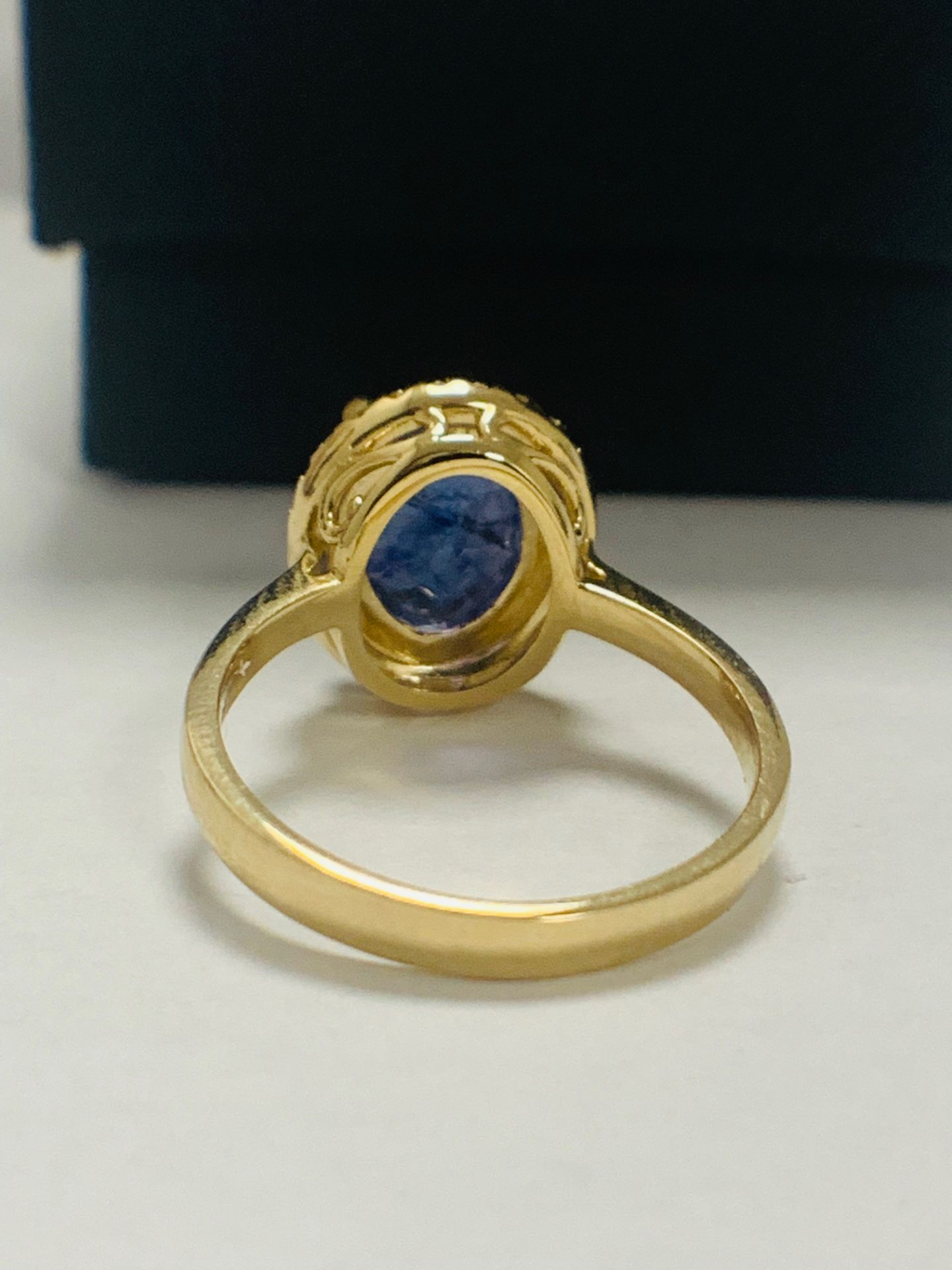 14ct Yellow Gold Tanzanite and Diamond ring - Image 6 of 13