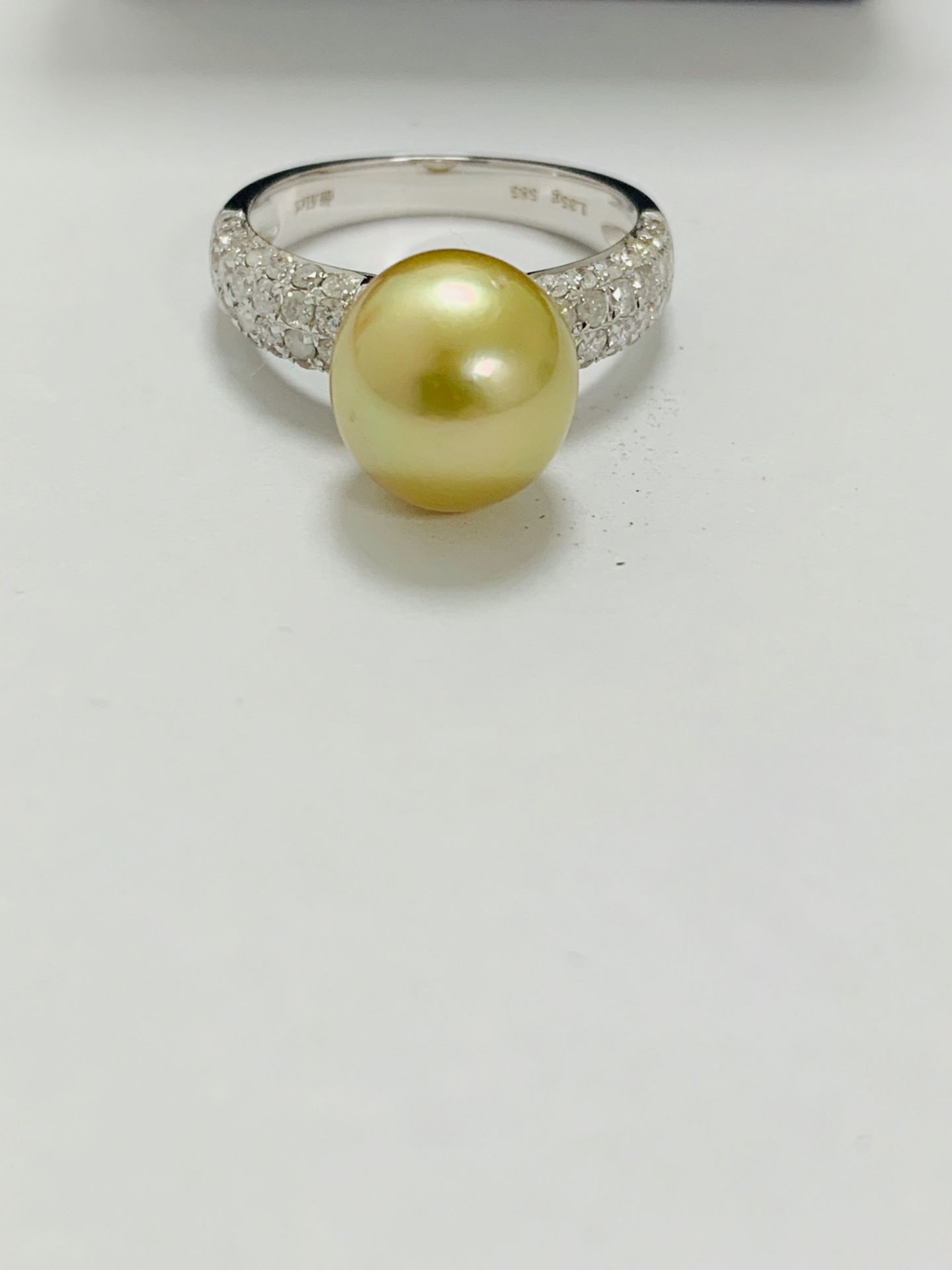 14ct white gold pearl & diamond ring. - Image 5 of 13