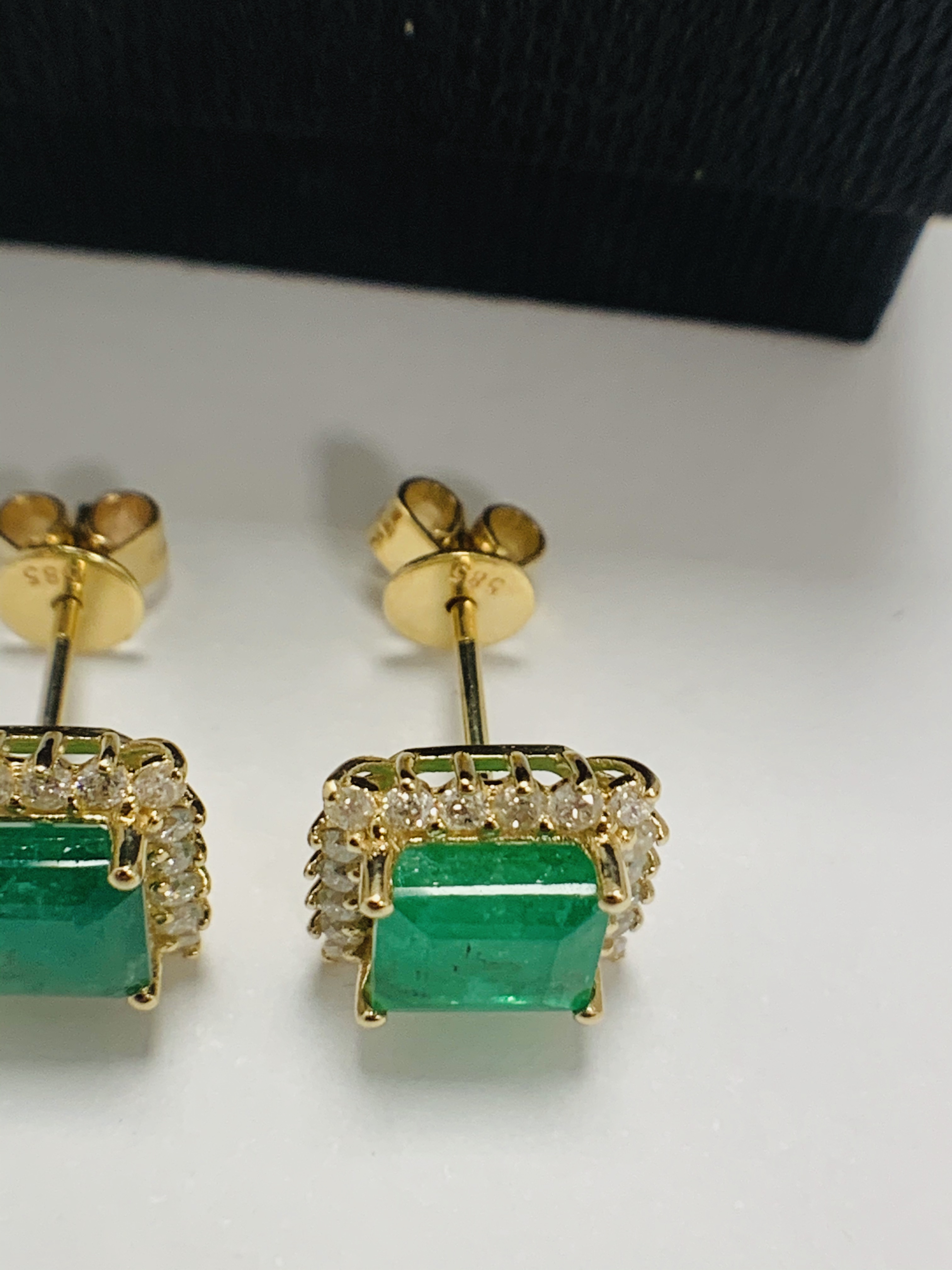 14ct Yellow Gold emerald and Diamond earrings featuring centre, 2 square cut Emeralds (3.51ct TSW), - Image 9 of 13