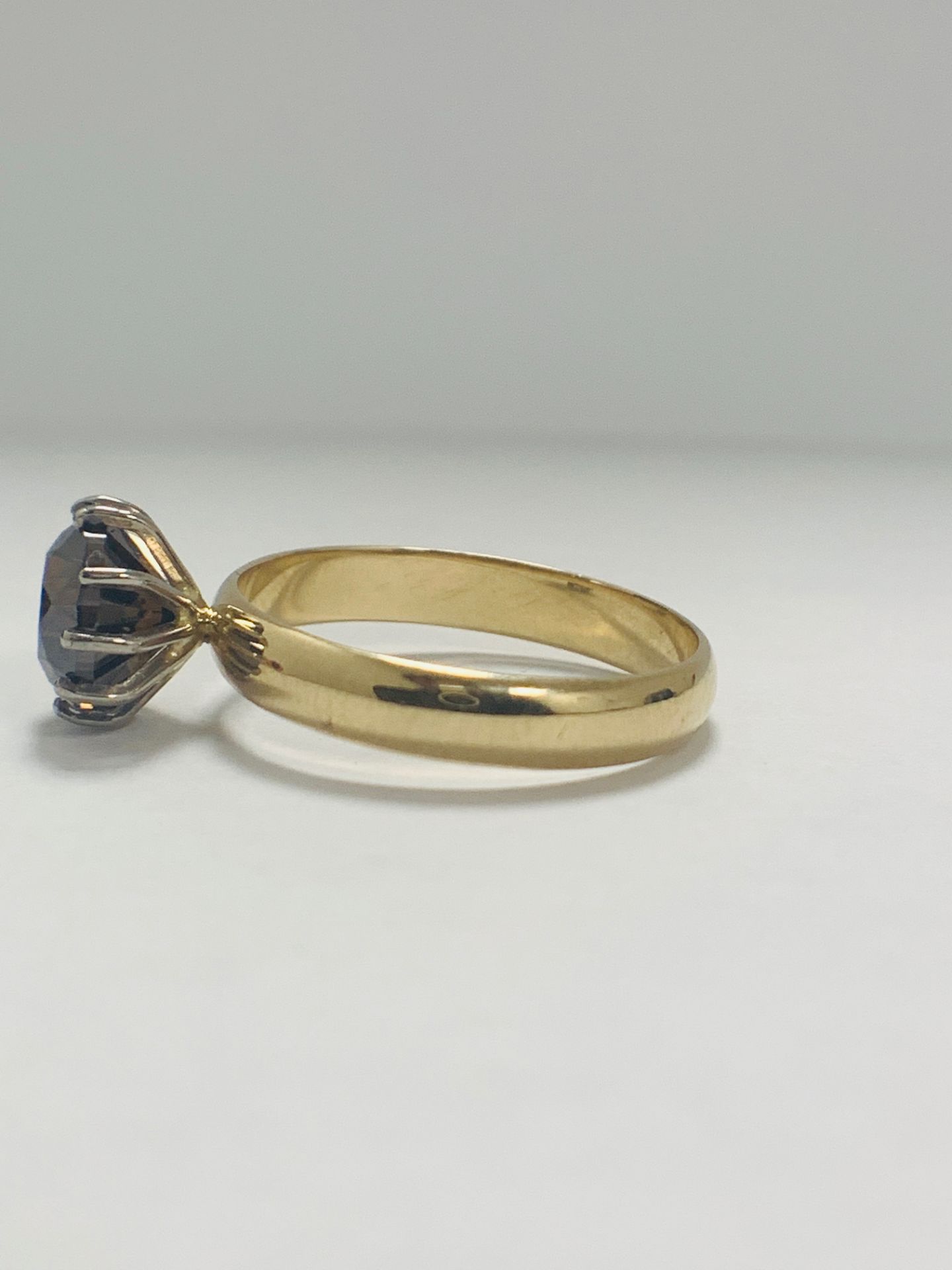 18ct Yellow Gold Diamond ring featuring centre, round brilliant cut, deep orangey brown Diamond (3.3 - Image 3 of 13