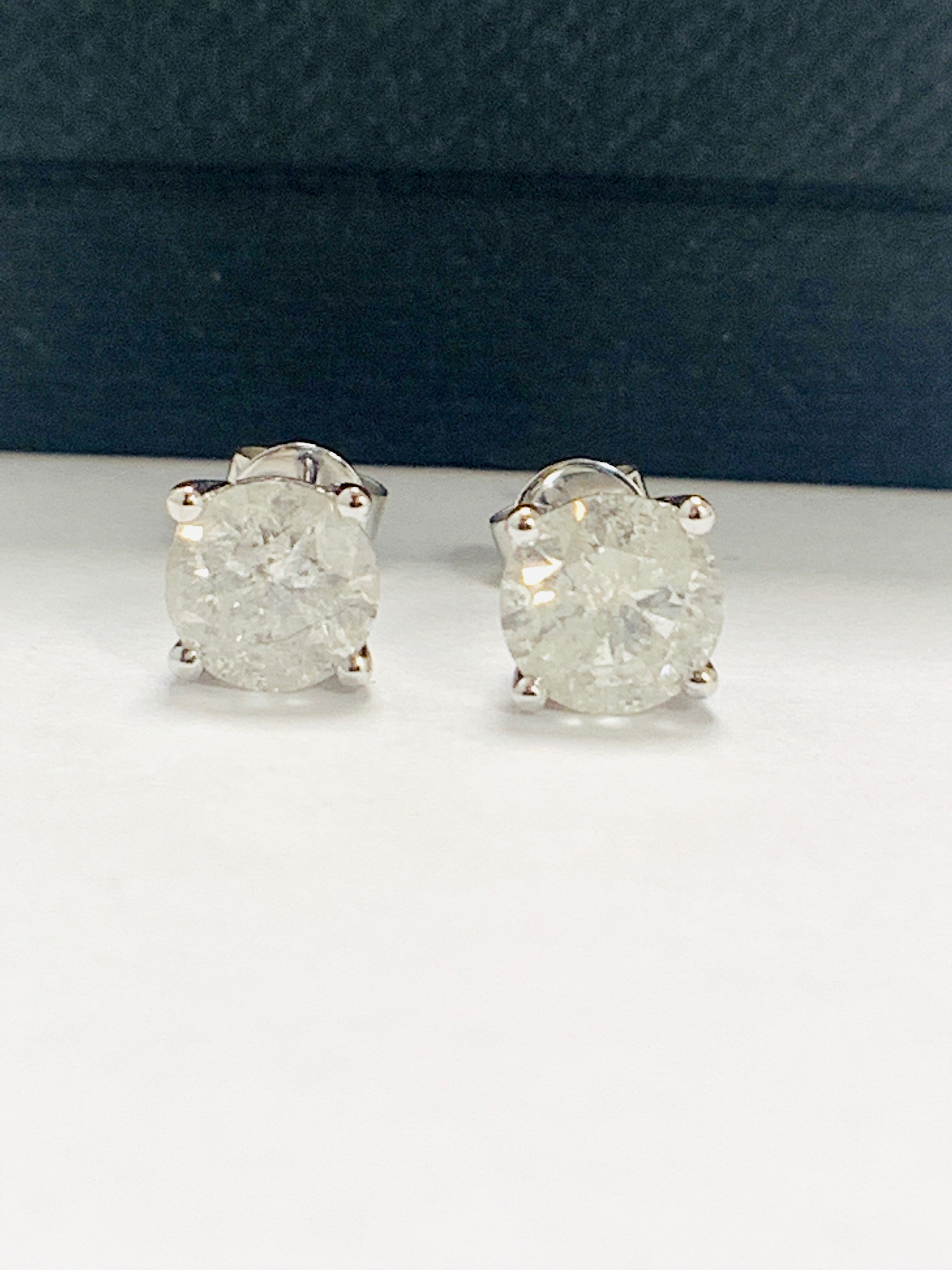 14ct White Gold Diamond stud earrings featuring, 2 round brilliant cut Diamonds (2.03ct TDW), 4-claw - Image 5 of 10