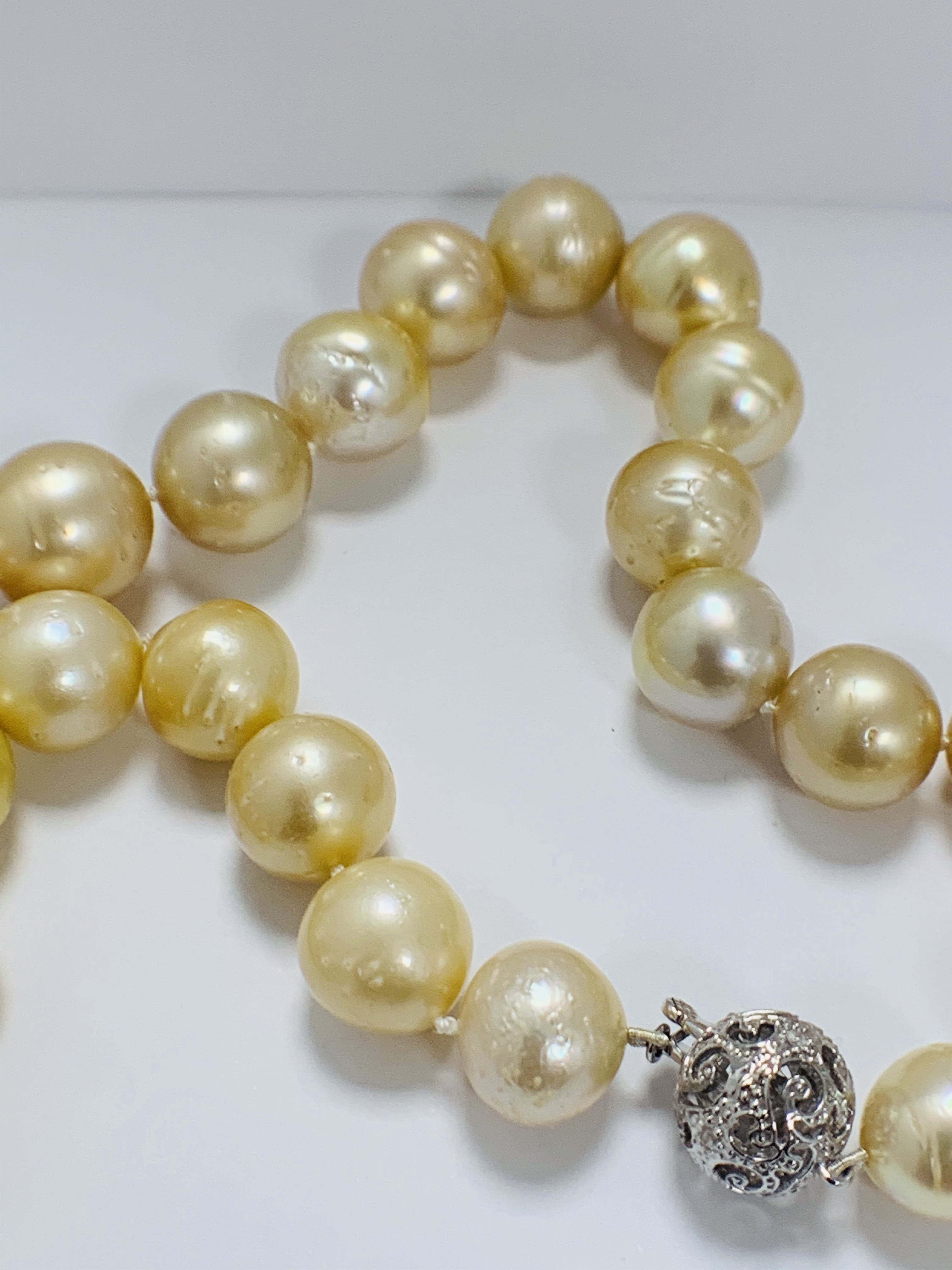 Pearl and Diamond necklace strand featuring, 33 South Sea Pearls, with 4 round brilliant cut Diamond - Image 6 of 13