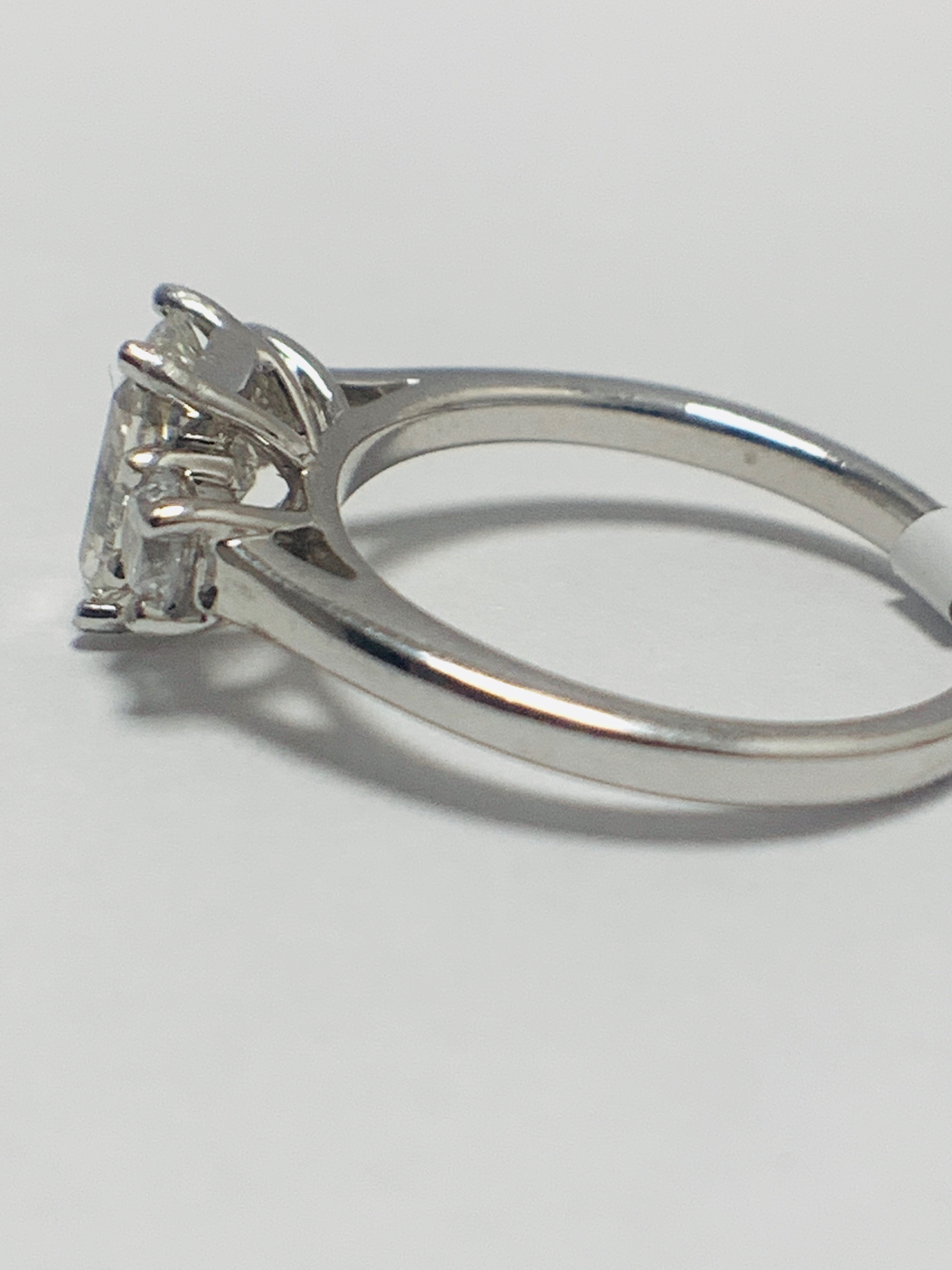 1.50ct trilogy platinum diamond ring - Image 4 of 10